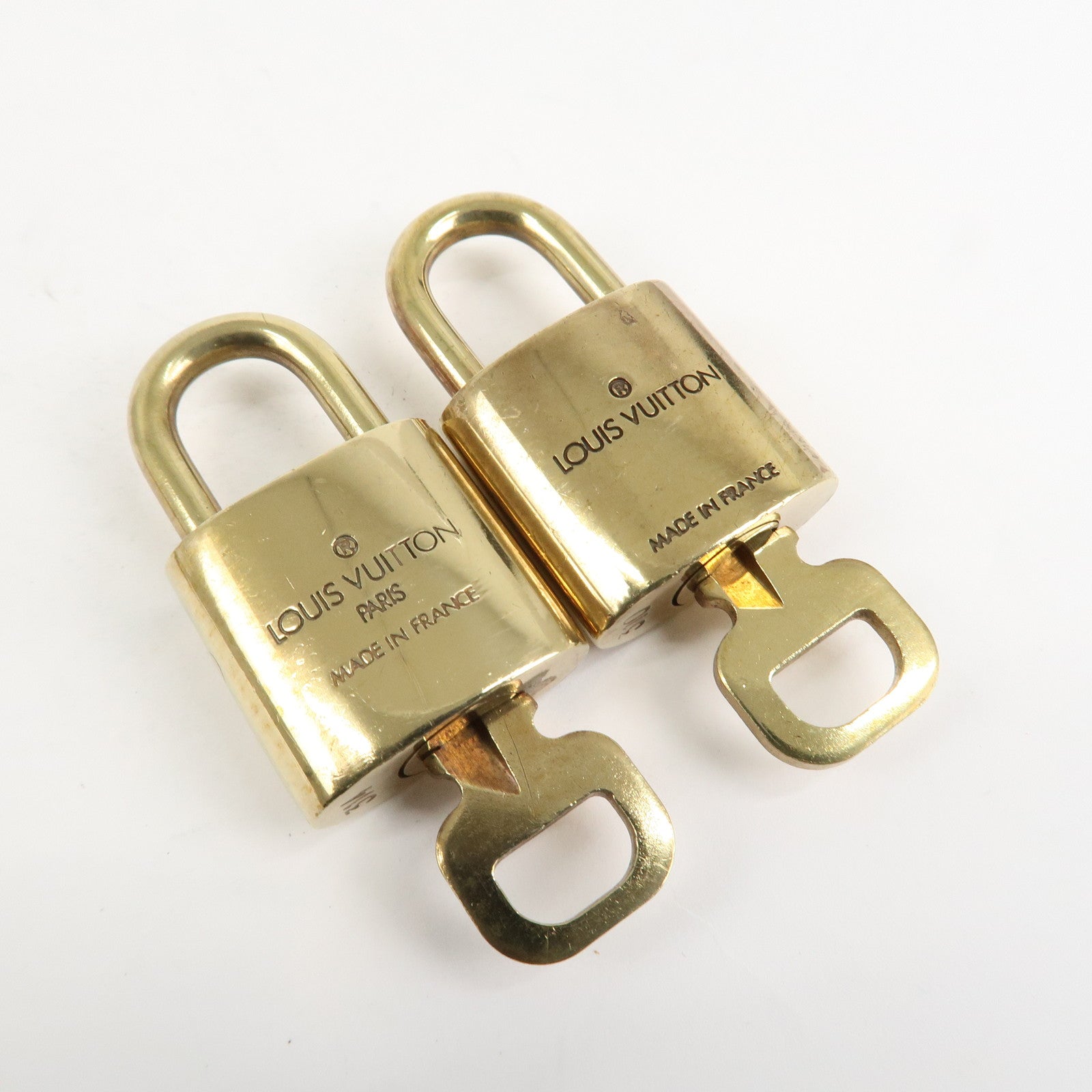 Louis Vuitton Set of 10 Lock & Key Cadena Key Lock Metal Gold
