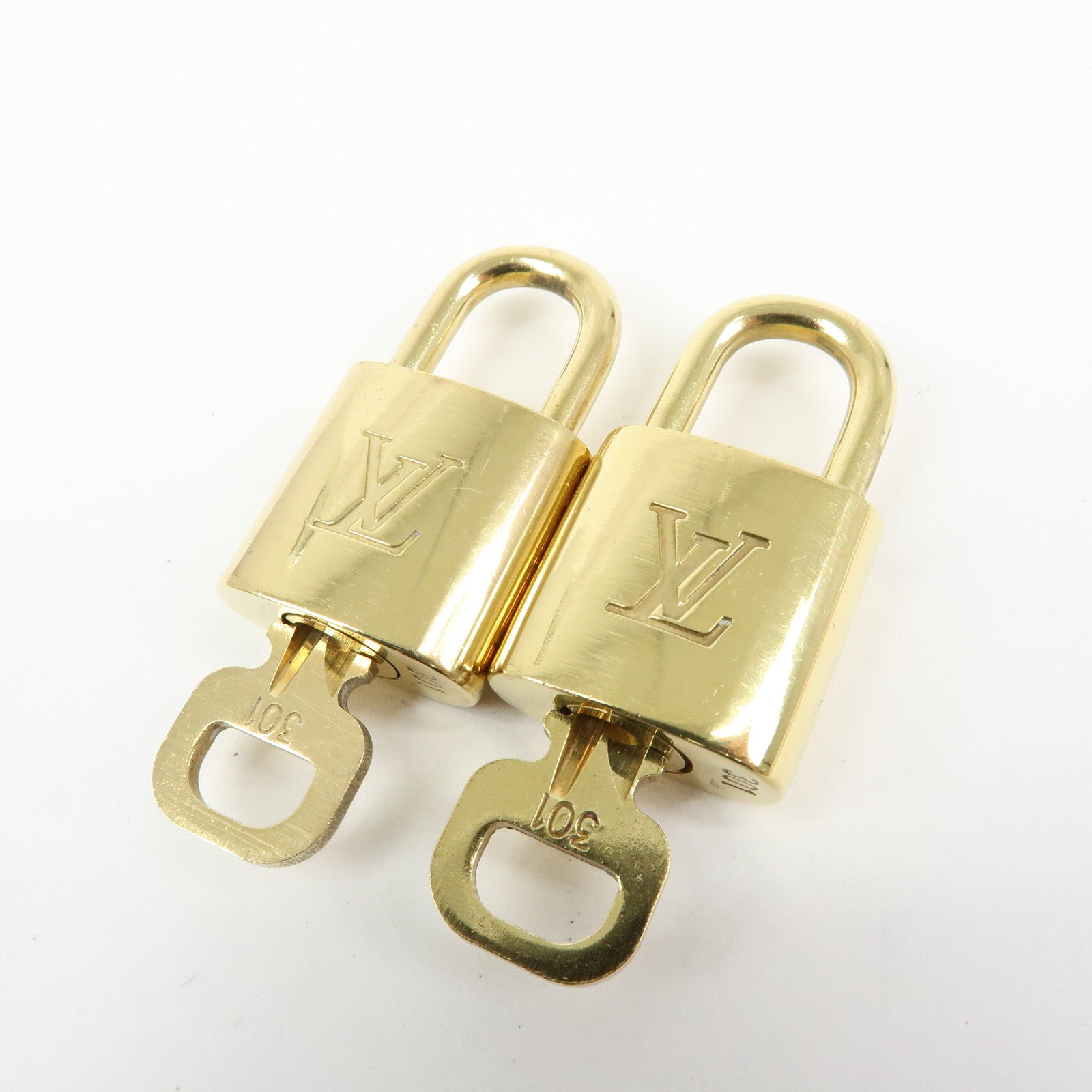 Louis Vuitton Set of 10 Lock & Key Cadena Key Lock Used