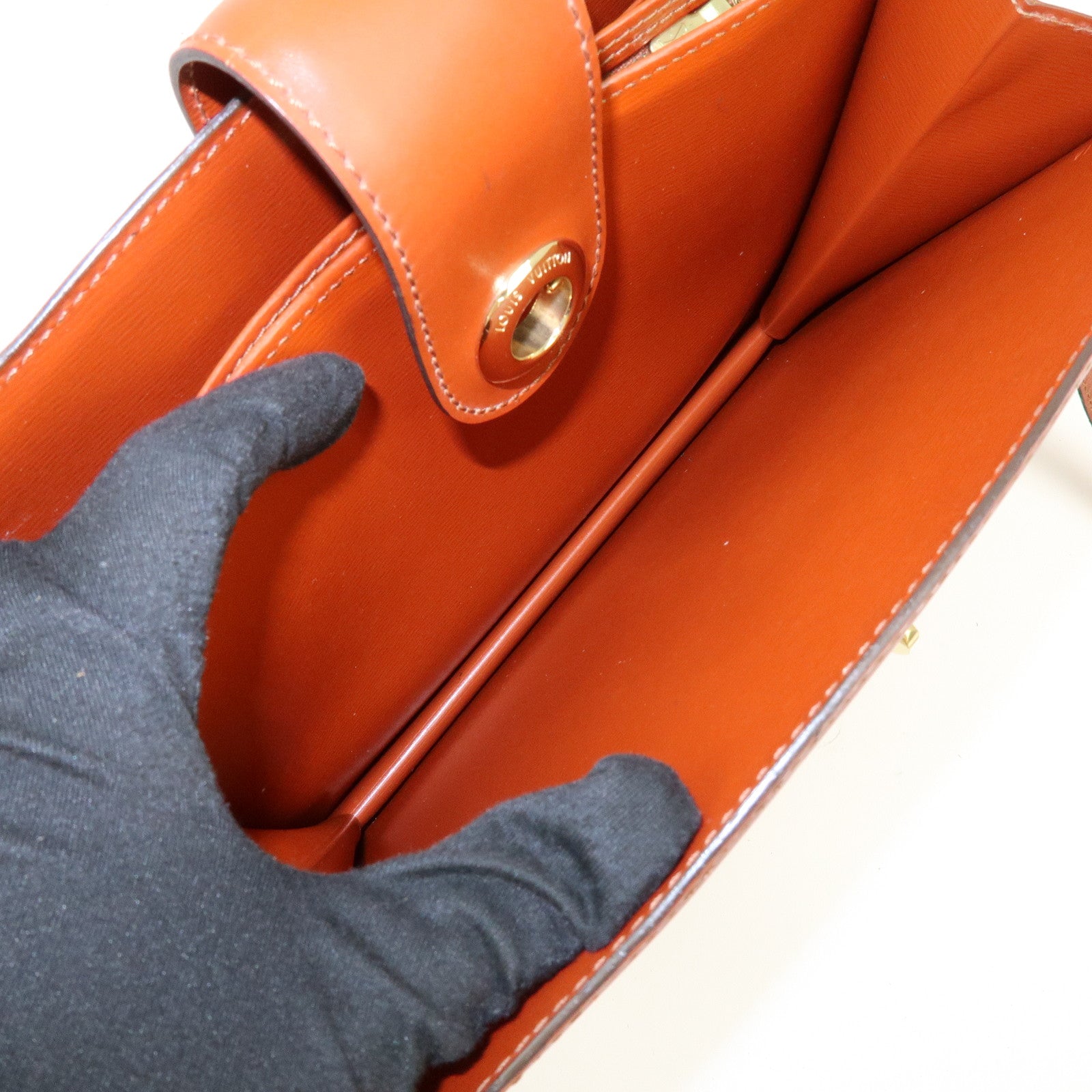Louis Vuitton Epi Leather Capucines Shoulder Bag Kenya Brown M52343