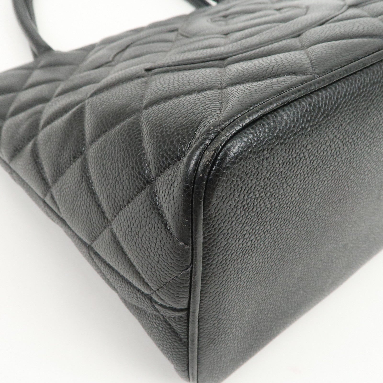 CHANEL Matelasse Caviarskin Medallion Tote Bag Hand Bag A01804