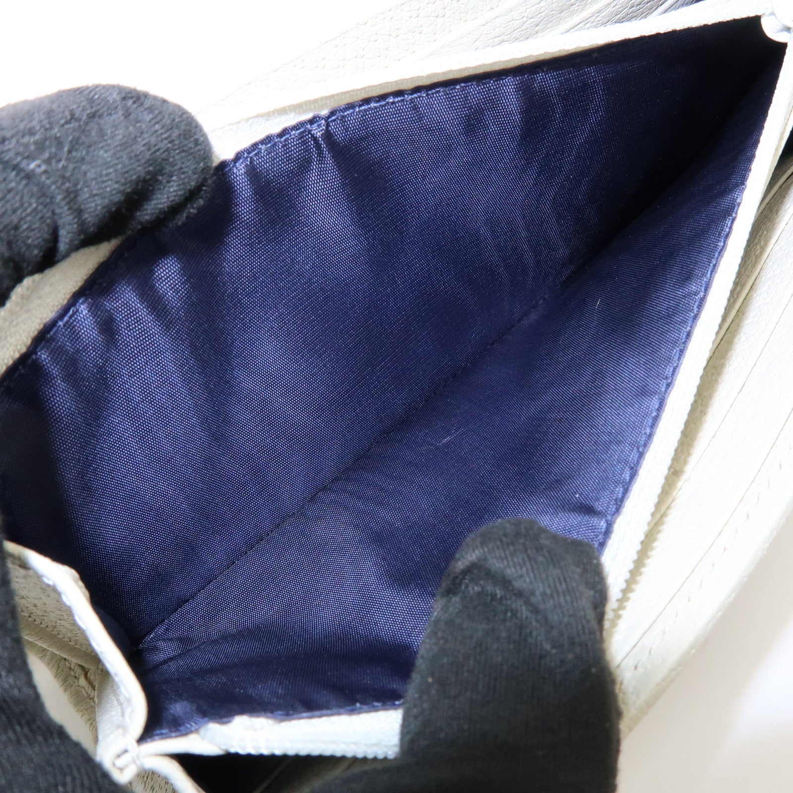 GUCCI Sherry GG Marmont Leather Chain Wallet Ivory 546592