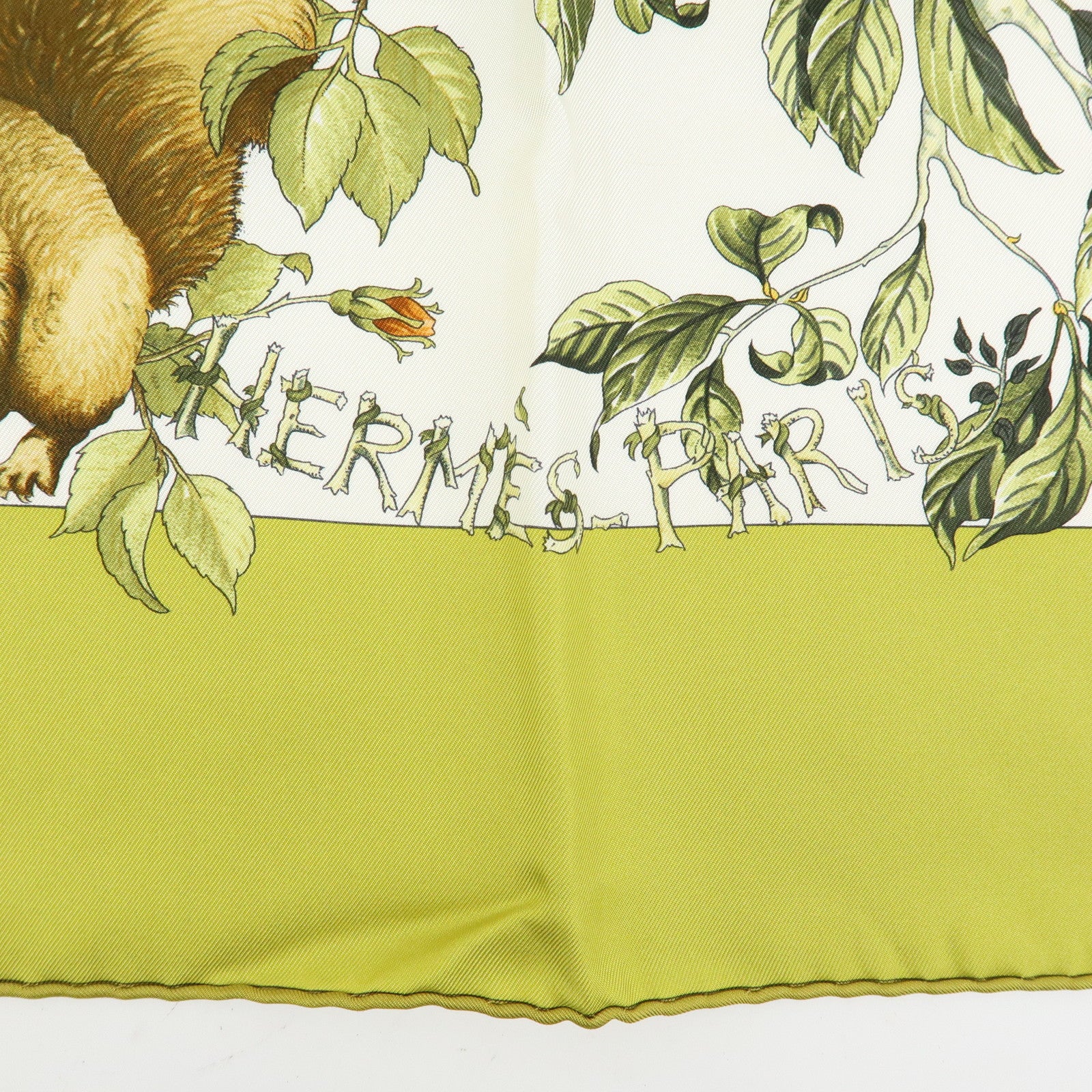 HERMES Carre 90 Silk 100% Scarf AU COEUR DESBOIS Light Green