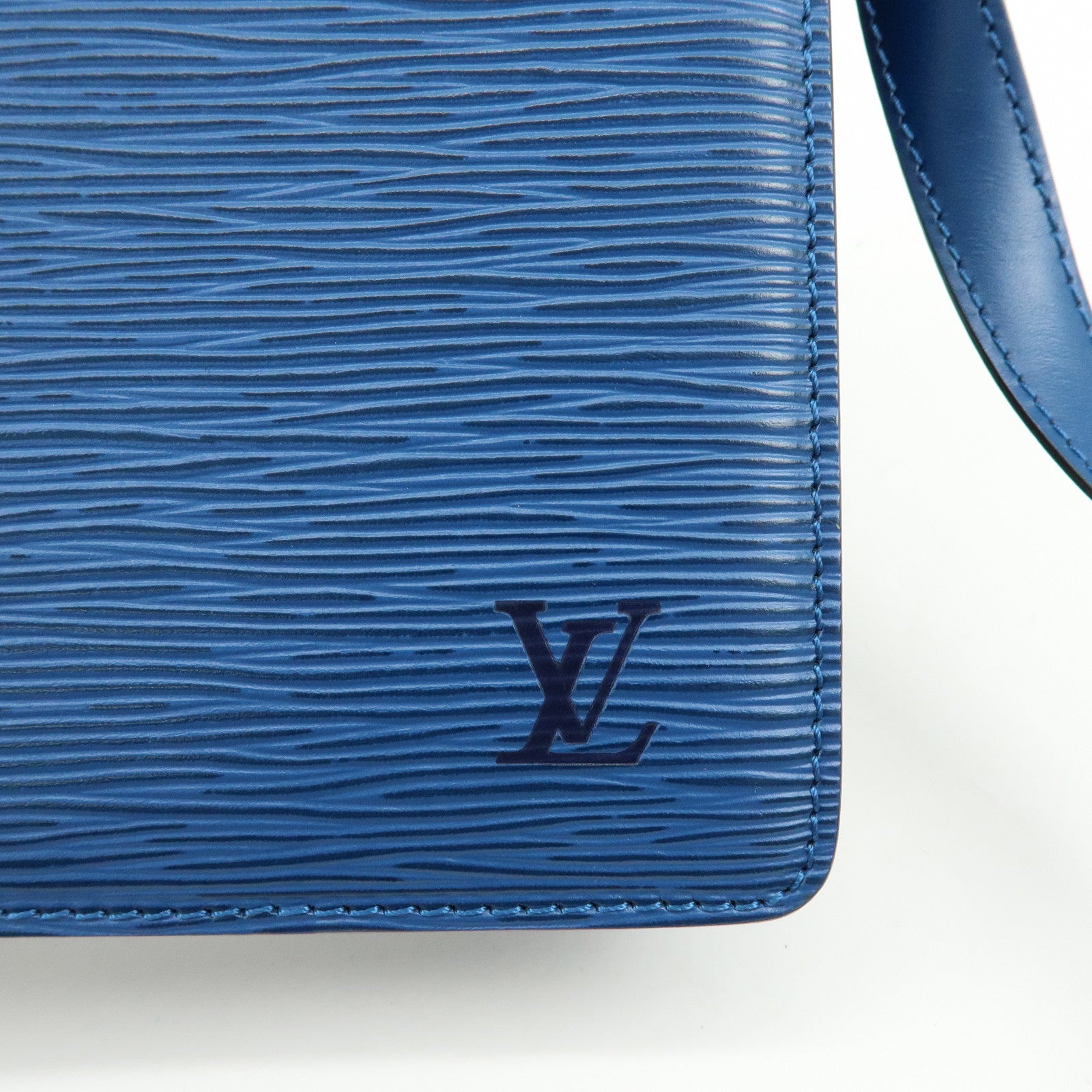 Louis Vuitton Epi Capucines Leather Shoulder Bag Toledo Blue M52345