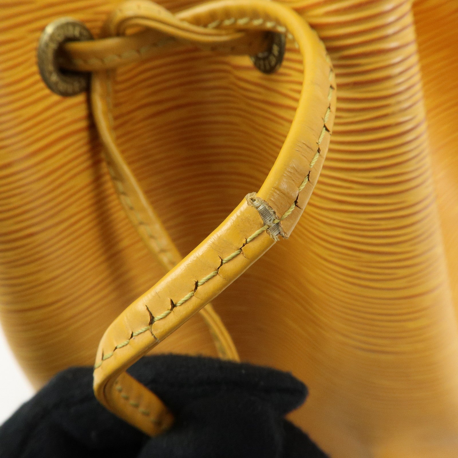 Louis Vuitton Epi Petit Noe Shoulder Bag Tassili Yellow M44109