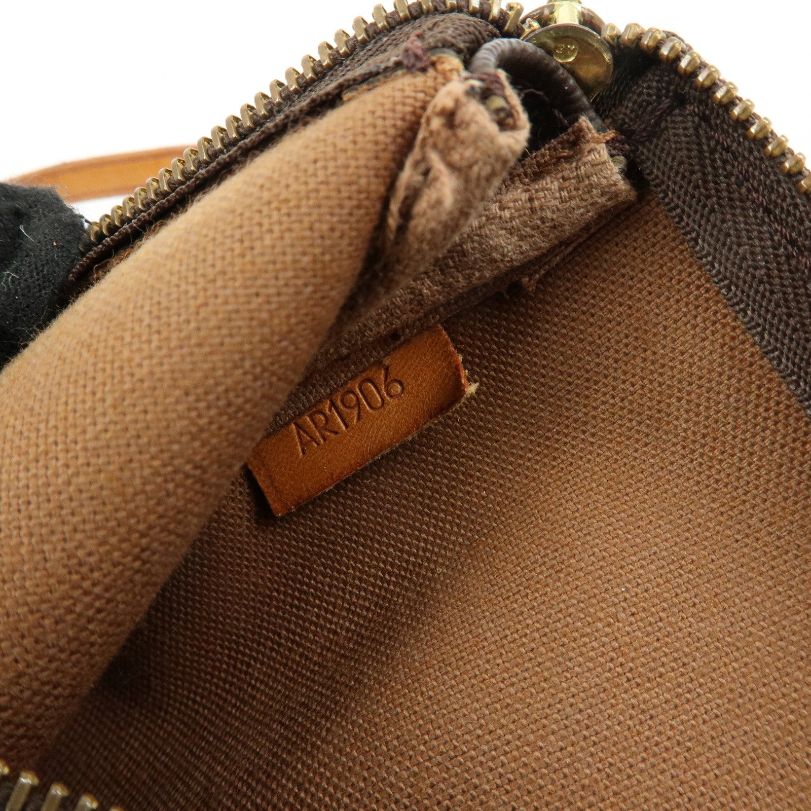 Louis Vuitton Monogram Pochette Accessoires Pouch Hand Bag M51980