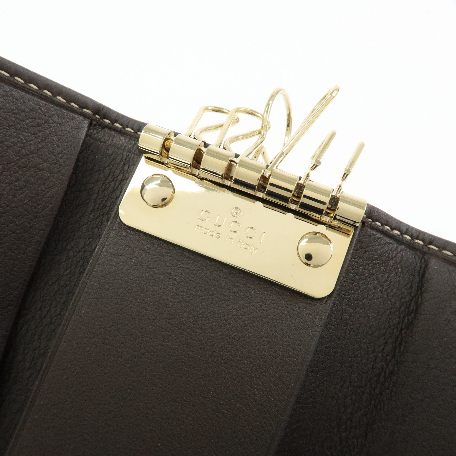 GUCCI Interlocking G Lovery Heart GG Canvas 6 Ring Key Case 257217