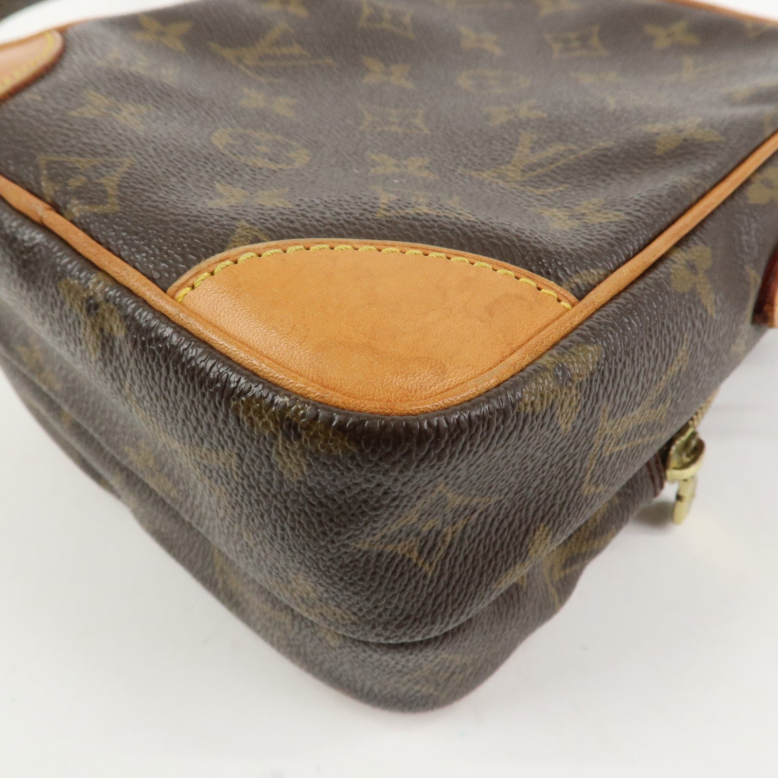 Louis Vuitton Monogram Amazone Shoulder Bag Crossbody Bag M45236