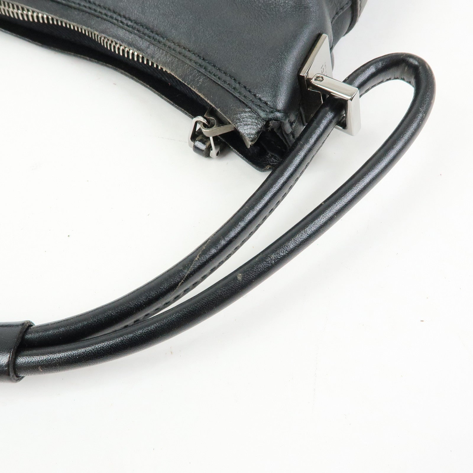 GUCCI Logo Leather Shoulder Bag Hand Bag Black 001.3766