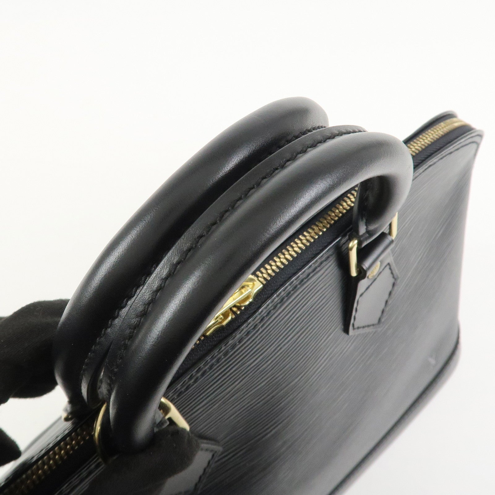 Louis Vuitton Epi Leather Alma PM Hand Bag Noir Black M52142