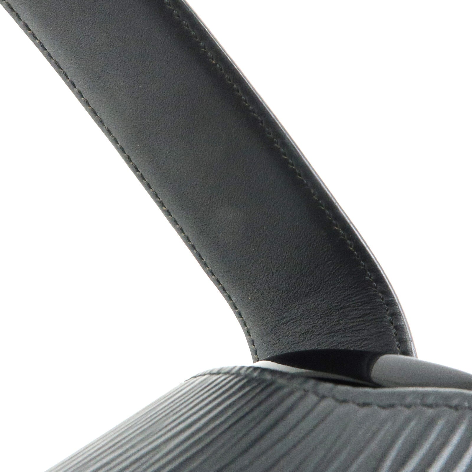 Louis Vuitton Epi Nocturne GM Shoulder Bag Noir Black M52172