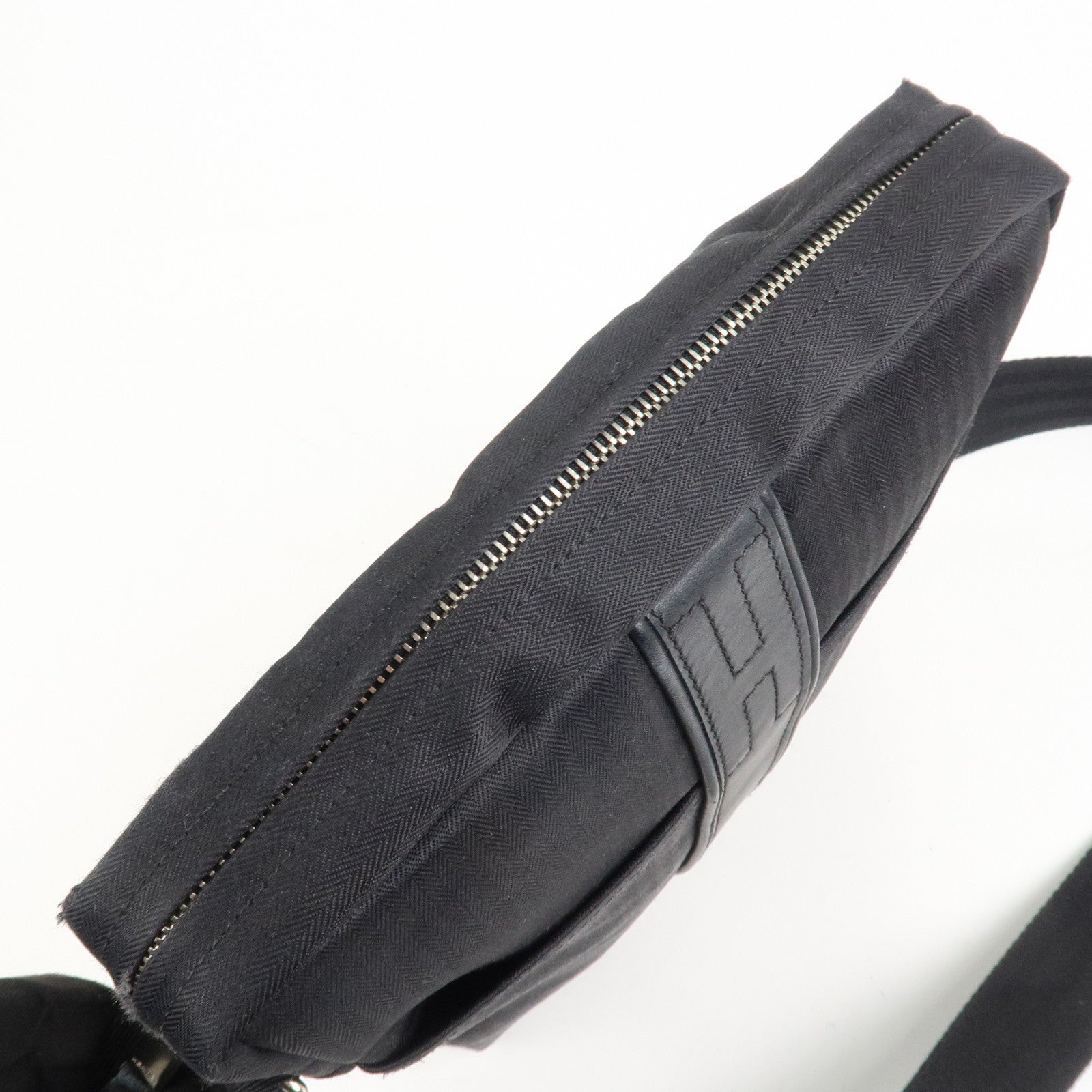 HERMES Toile Chevrons Leather Acapulco Bandouliere Shoulder Bag MM