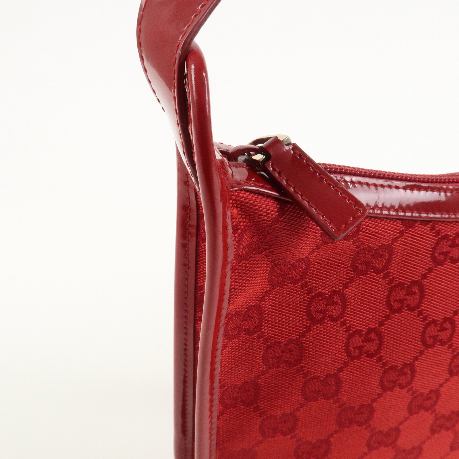 GUCCI GG Canvas Patent Leather Shoulder Bag Hand Bag Red 001・4206