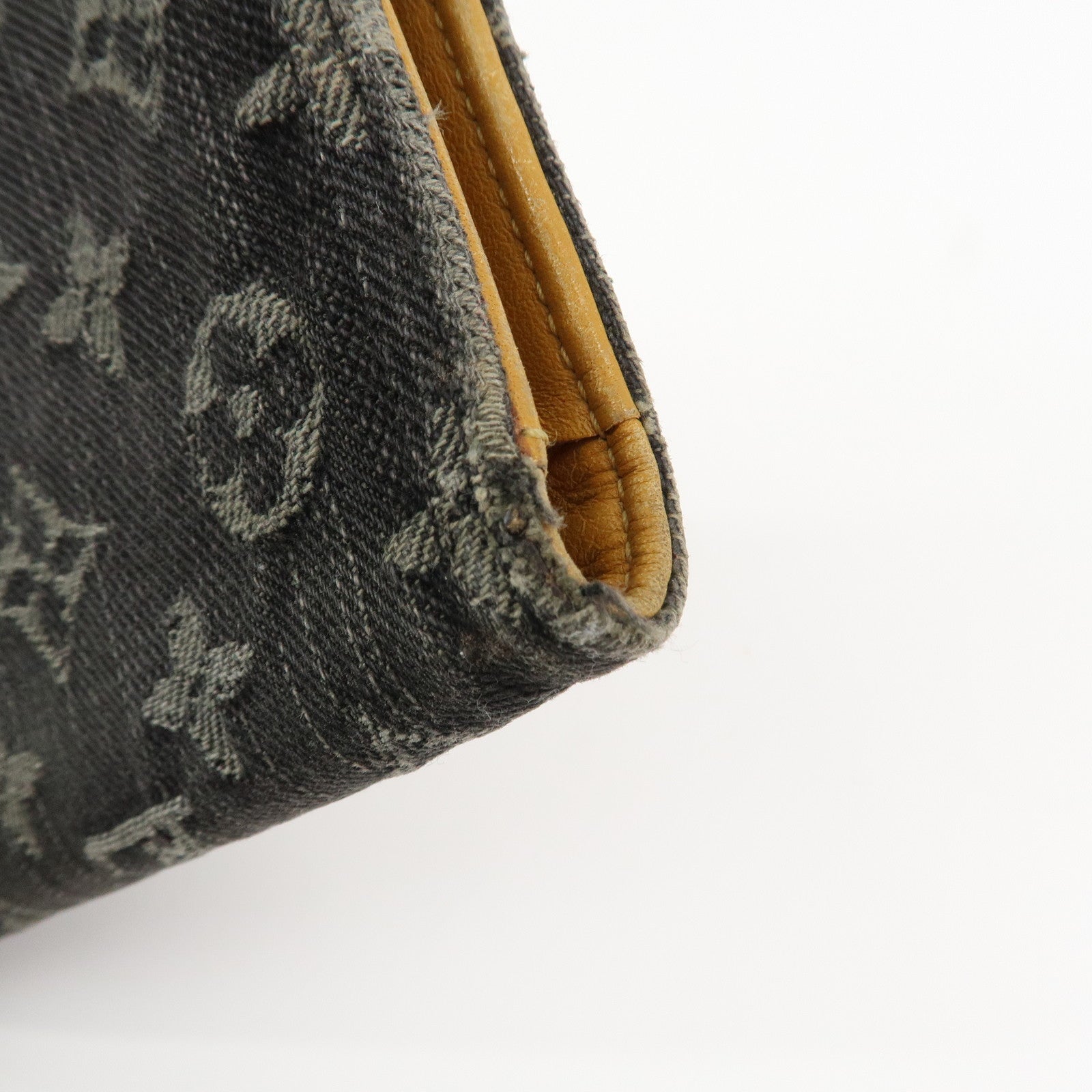 Louis Vuitton Monogram Denim Portefeuille Amelia Noir M95512