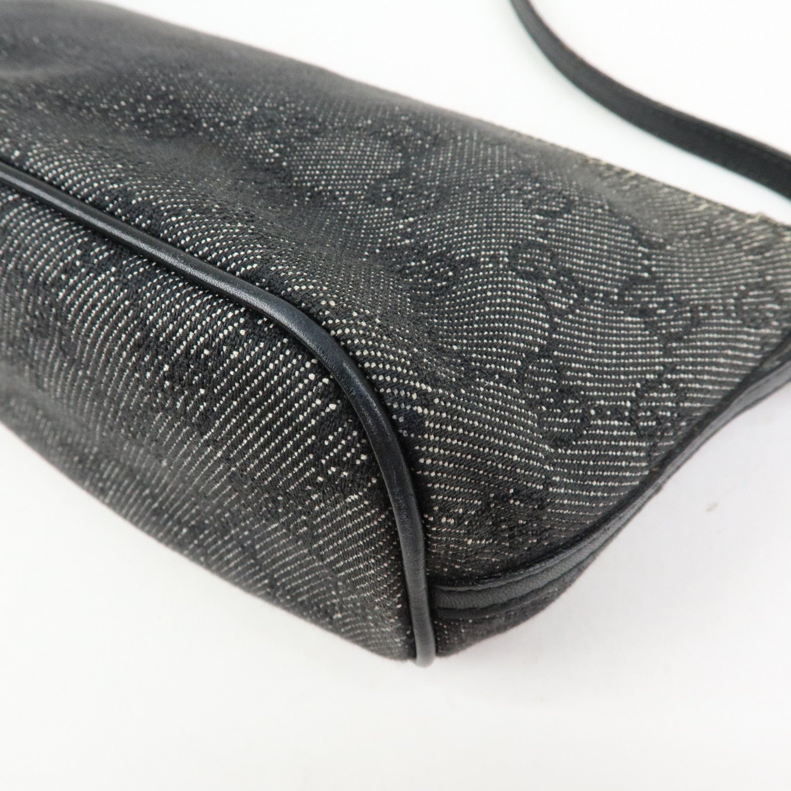 GUCCI Boat Bag GG Canvas Leather Accessory Pouch Black 07198