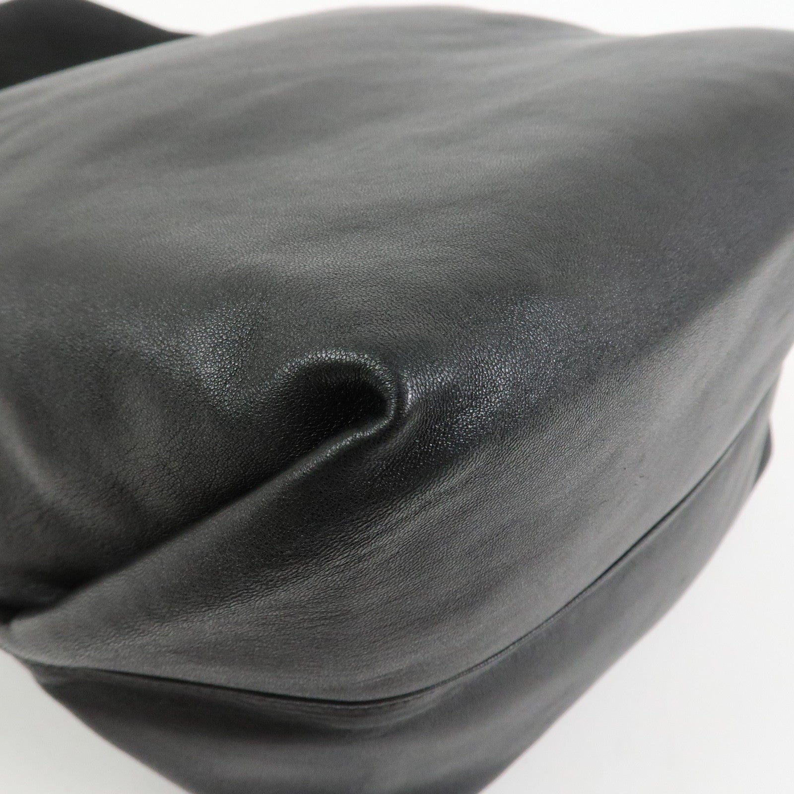 SAINT LAURENT PARIS TEDDY Lamb Skin Shoulder Bag Black 538447