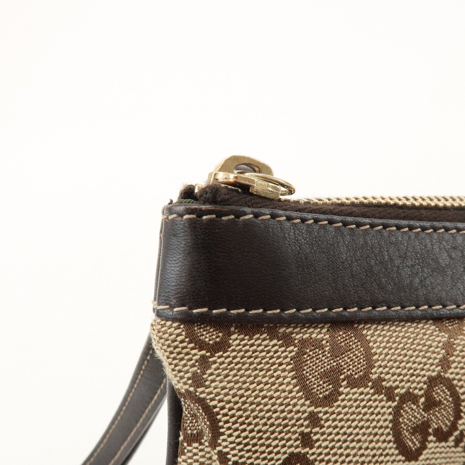 GUCCI Interlocking G GG Canvas Leather Pouch Wristlet Bag 212203