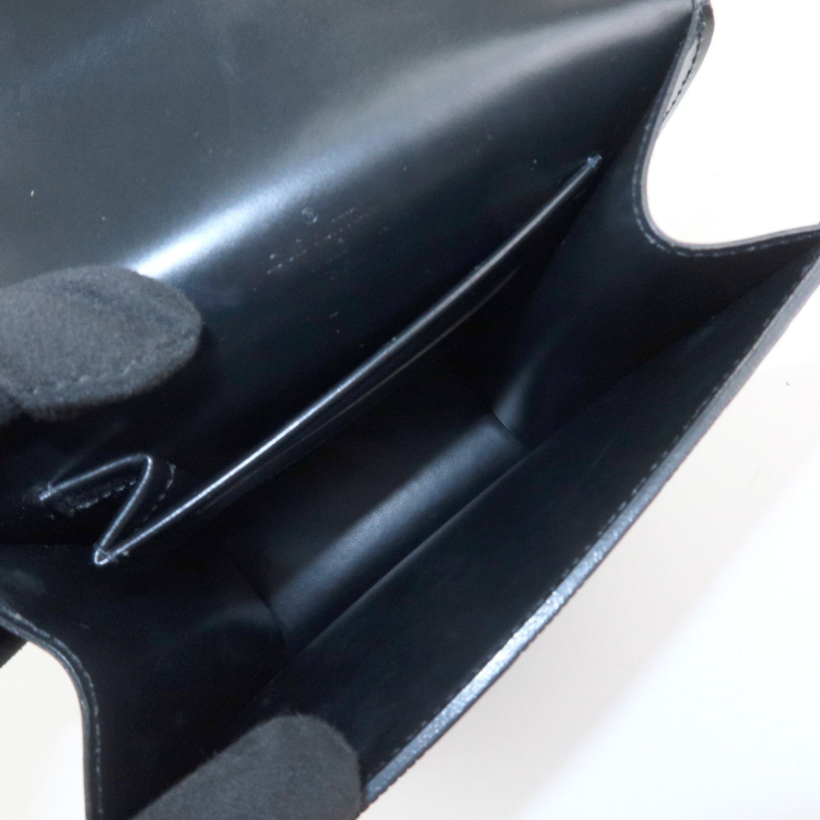 Louis Vuitton Damier Vernis Club Shoulder Bag Noir M92127