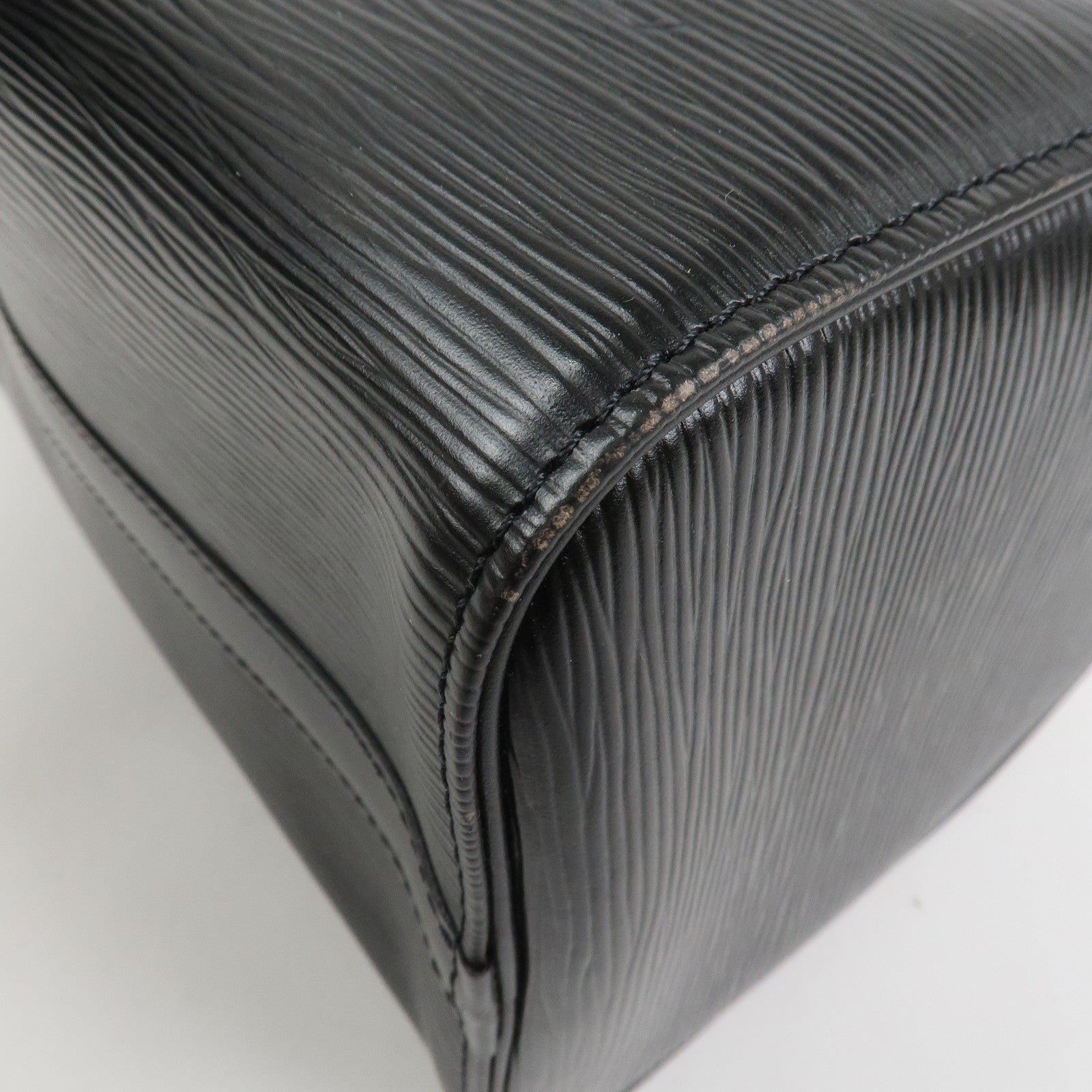 Louis Vuitton Epi Leather Speedy 25 Hand Bag Boston Bag Noir M59032