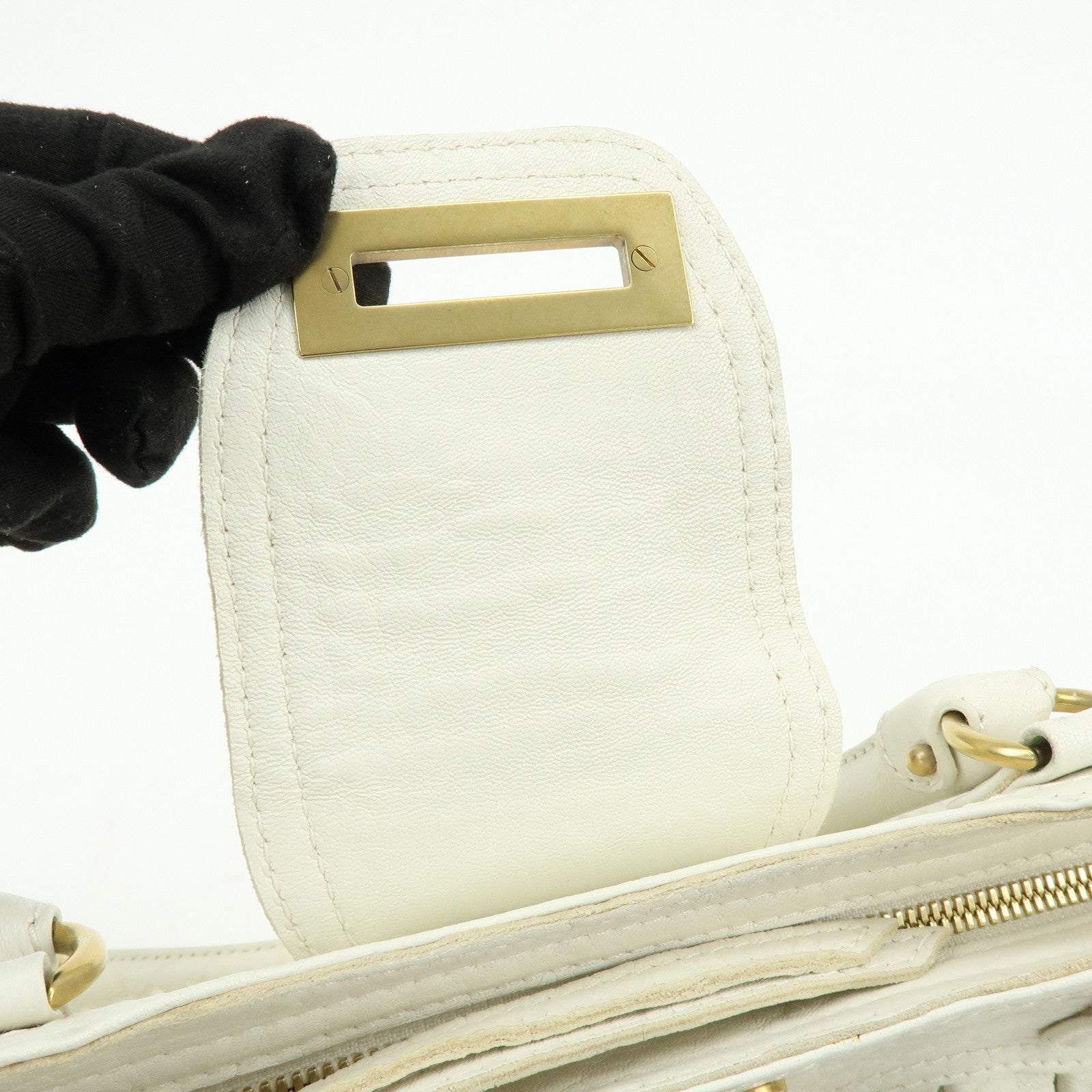 Ferragamo Gancini Leather Shoulder Bag Hand Bag White