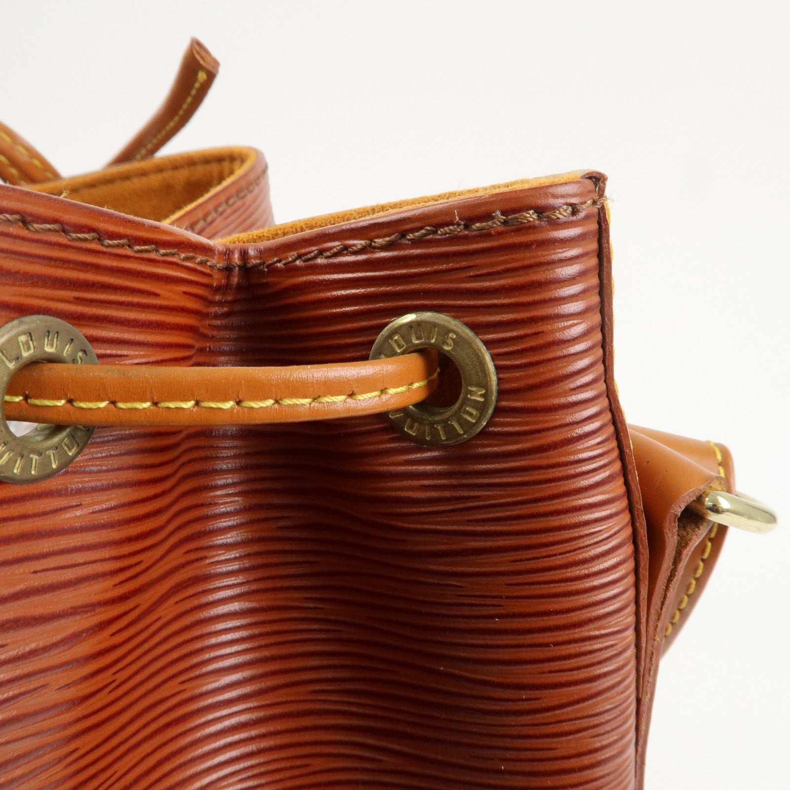 Louis Vuitton Epi Noe Leather Shoulder Bag Kenya Brown M44003