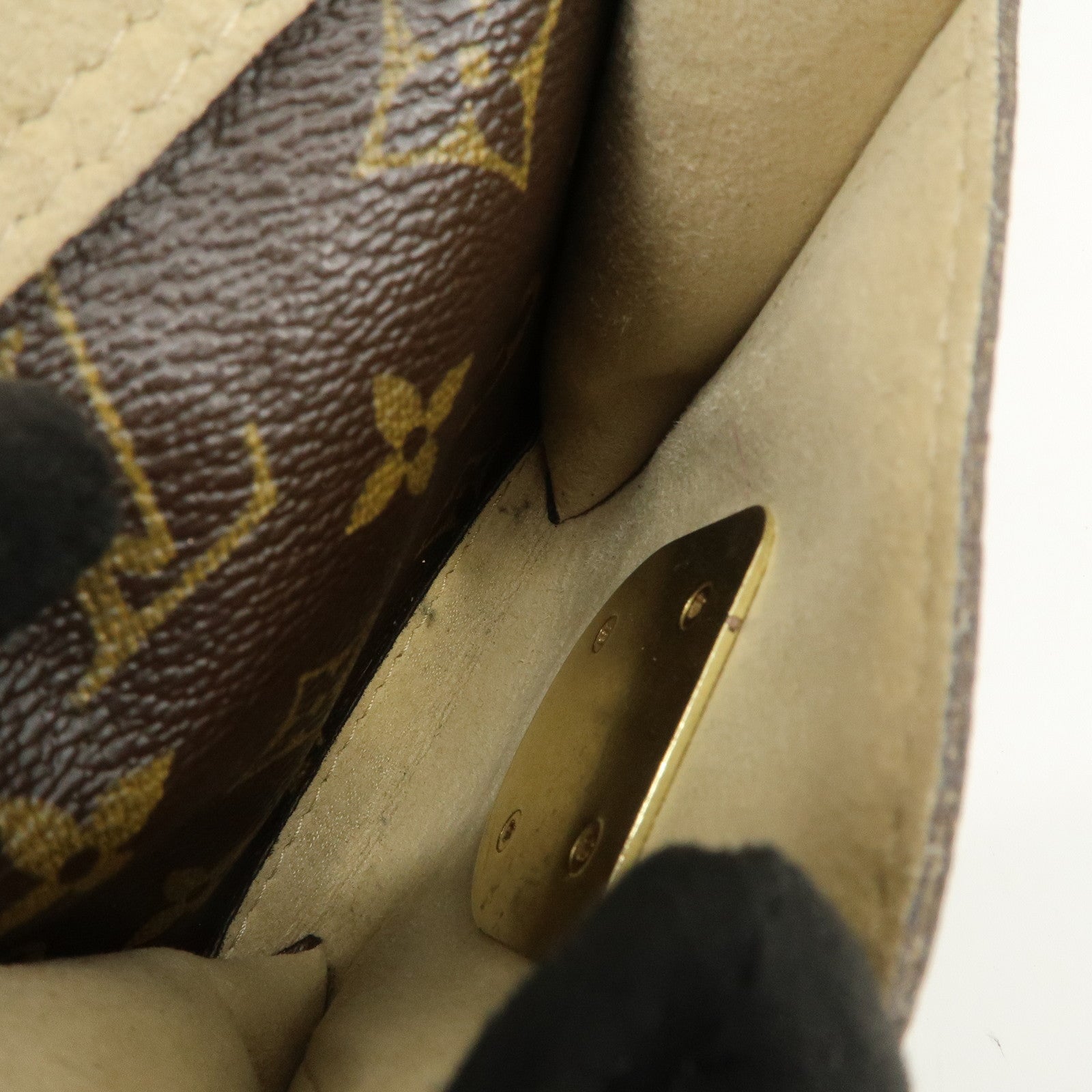 Louis Vuitton Monogram Manhattan PM Hand Bag Brown M40026