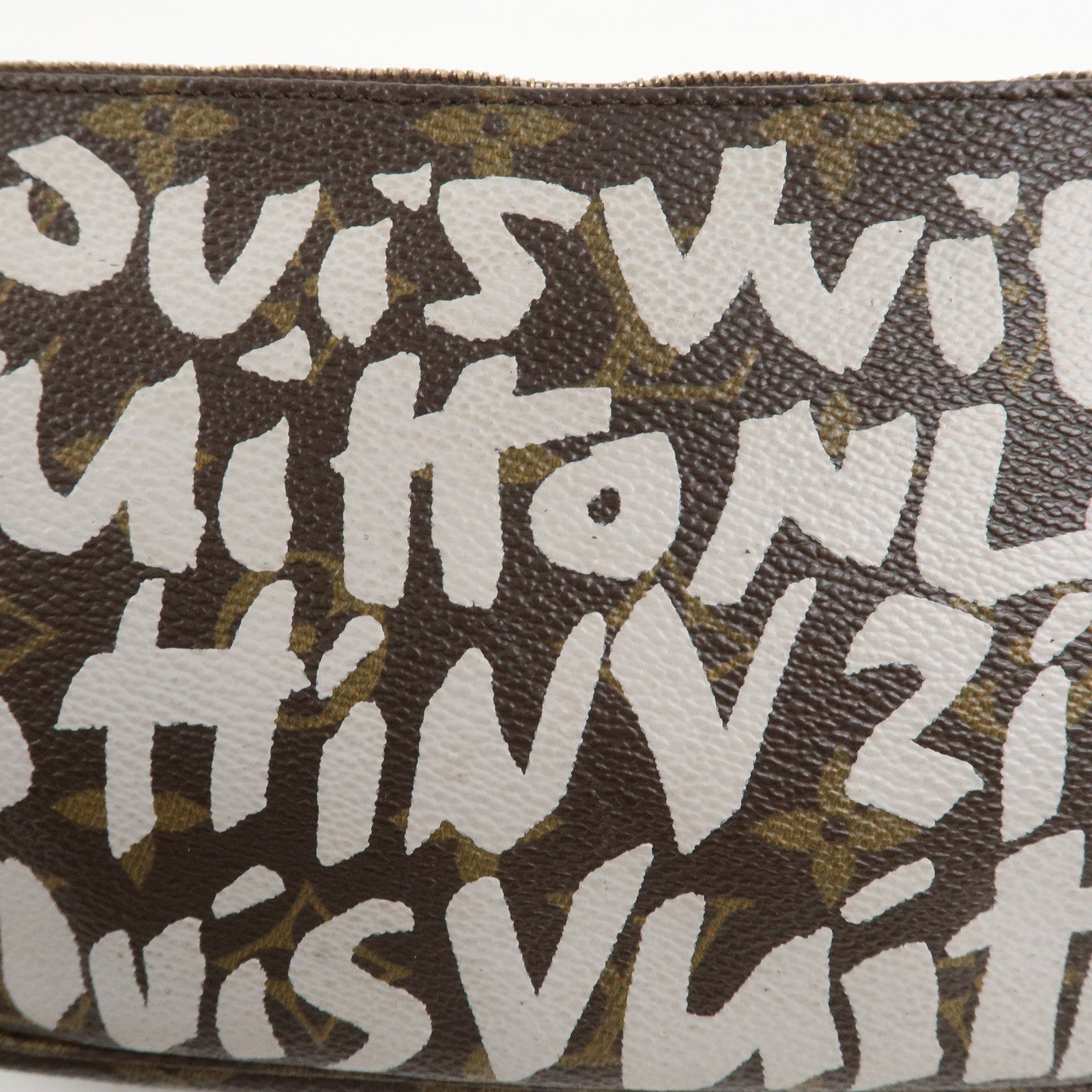Louis Vuitton Monogram Graffiti Pochette Accessoires M92192