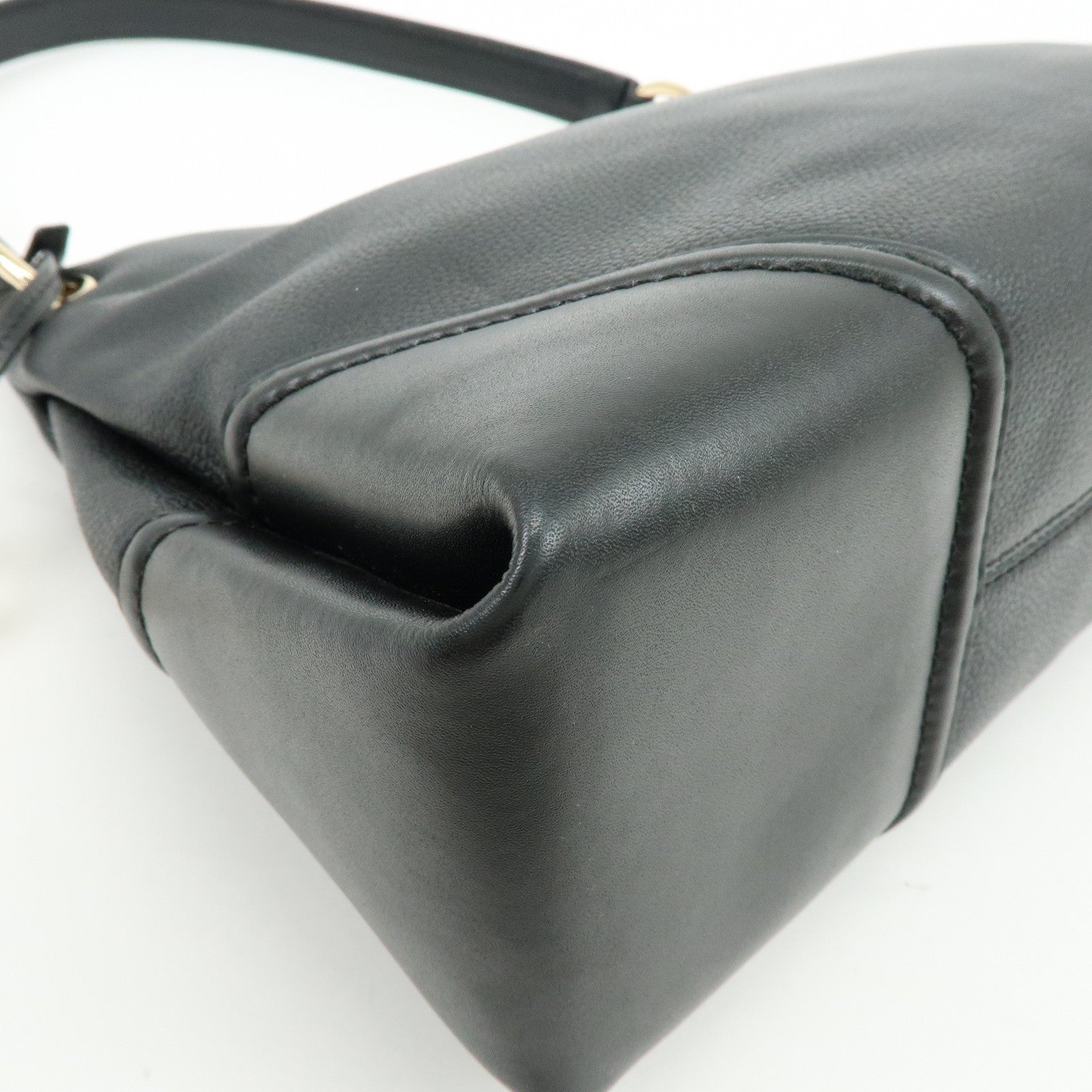 MICHAEL KORS Nicole Leather Shoulder Bag Tote Bag Black