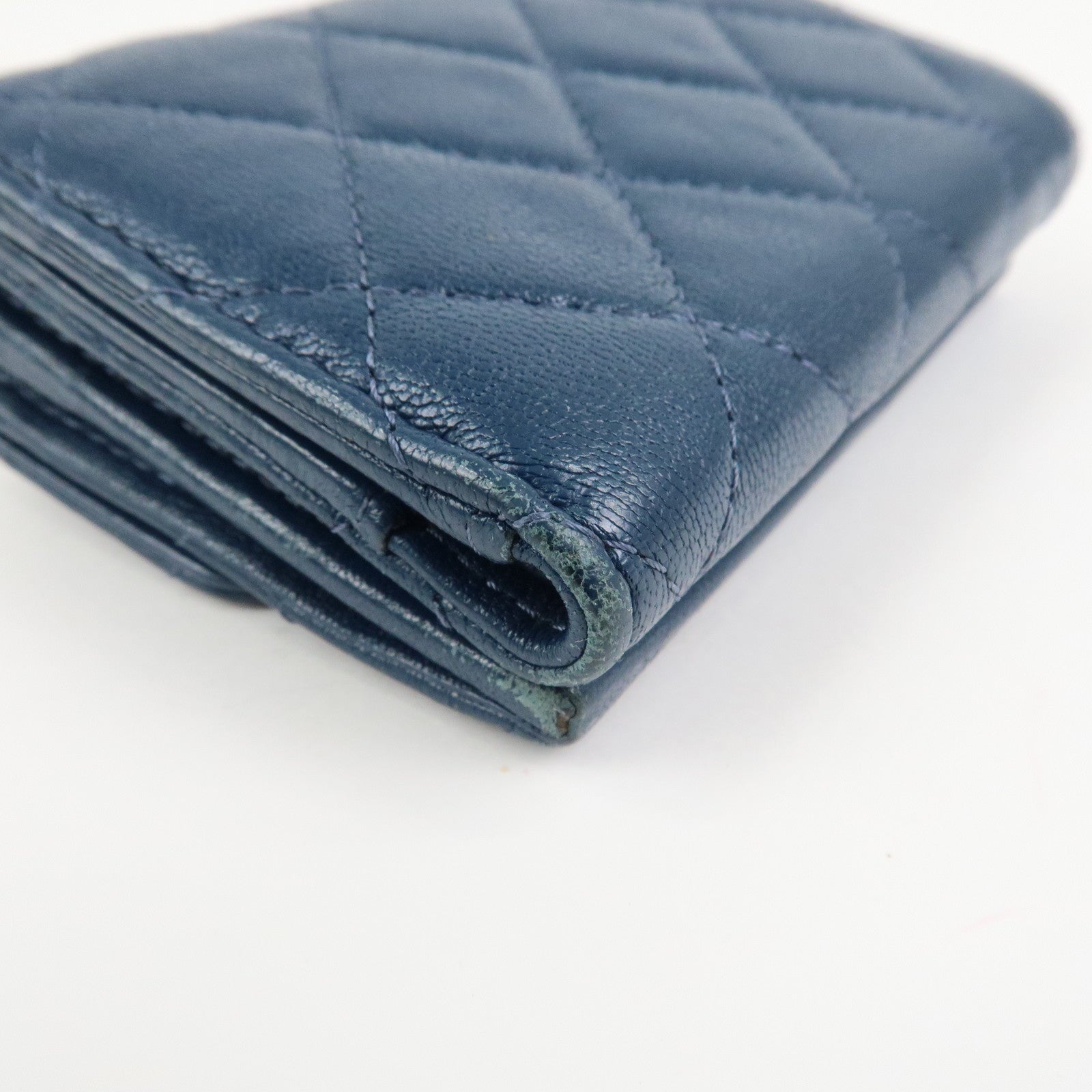 CHANEL COCO Mark Matelasse CHANEL19 Tri-fold Compact Wallet AP0727