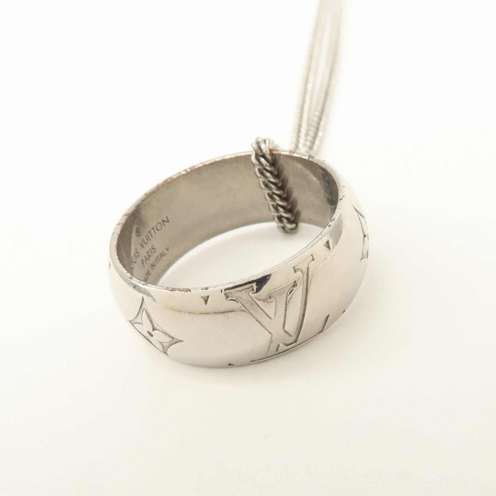 Louis Vuitton Monogram Metal Ring Necklace Silver M62485