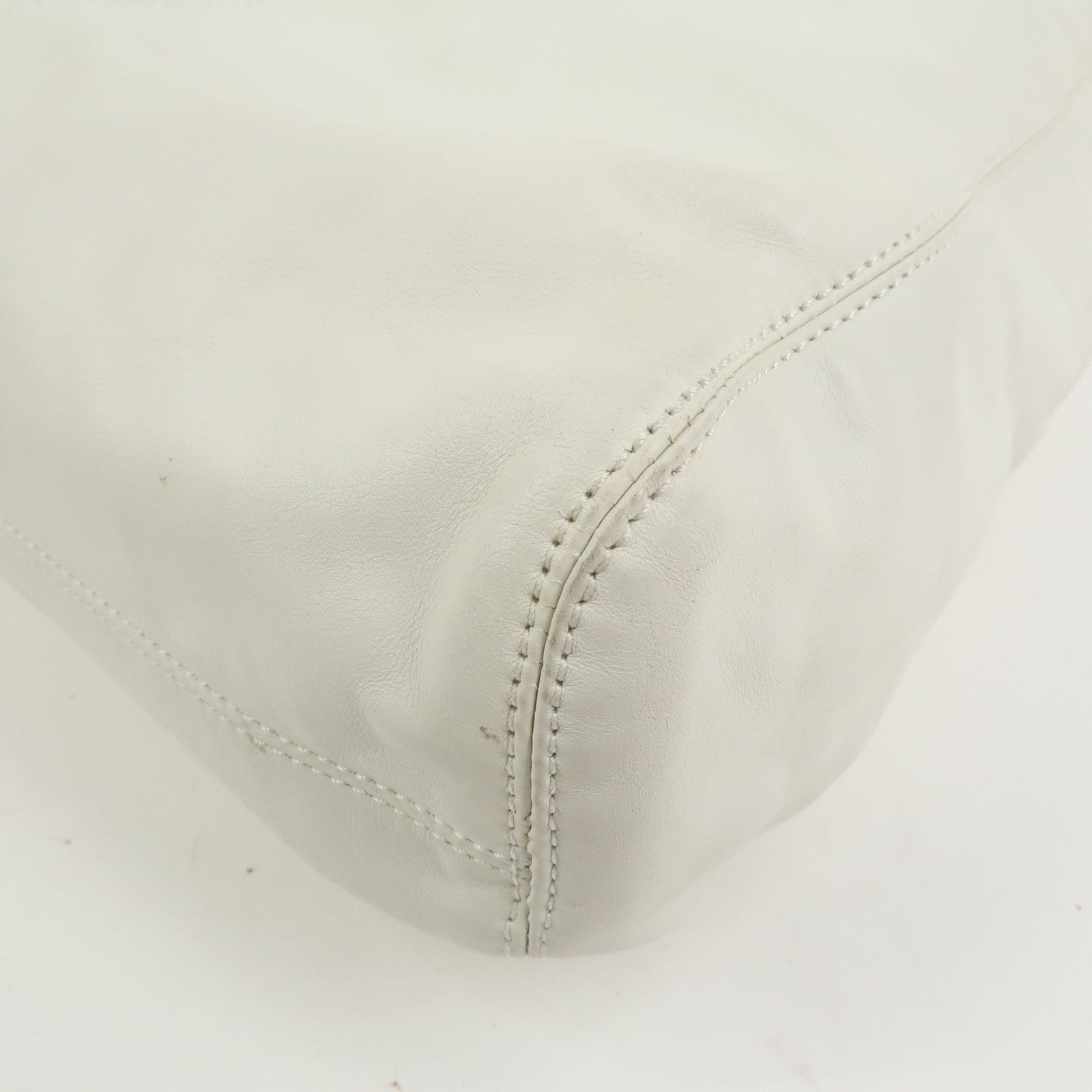 CHANEL Lamb skin Plastic Shoulder Bag Hand Bag White Black