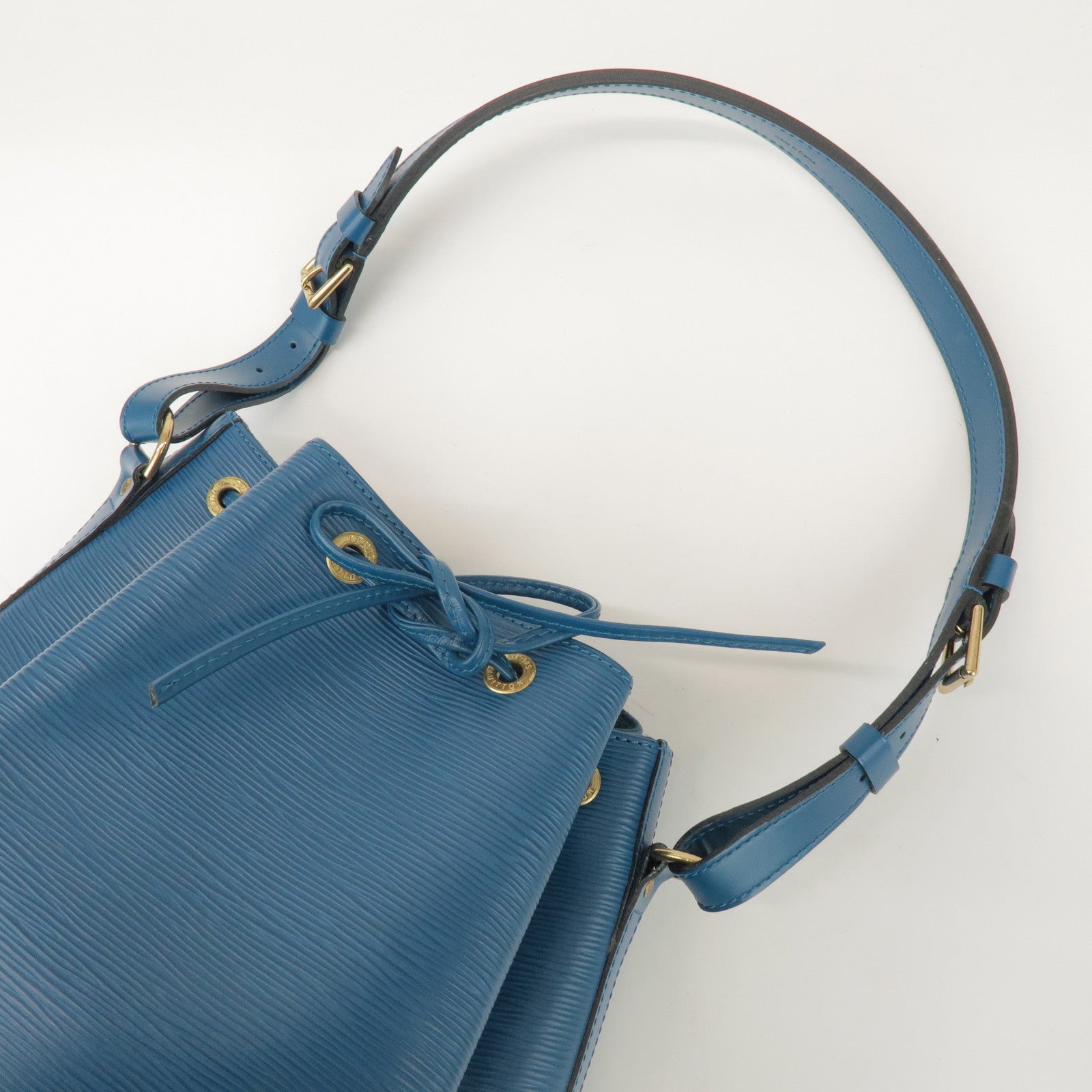 Louis Vuitton Epi Petit Noe Shoulder Bag Toledo Blue M44105