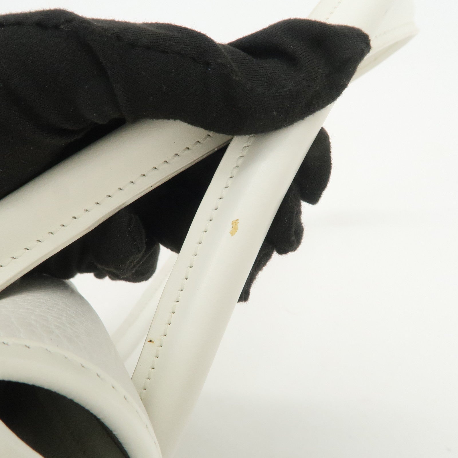 BURBERRY Leather Shoulder Bag Hand Bag White