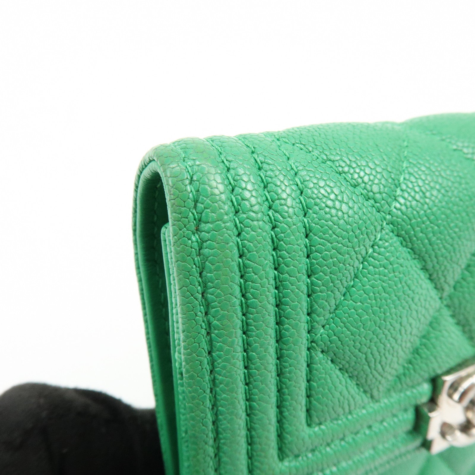 CHANEL Boy Chanel COCO Mark Caviarskin Compact Wallet Green