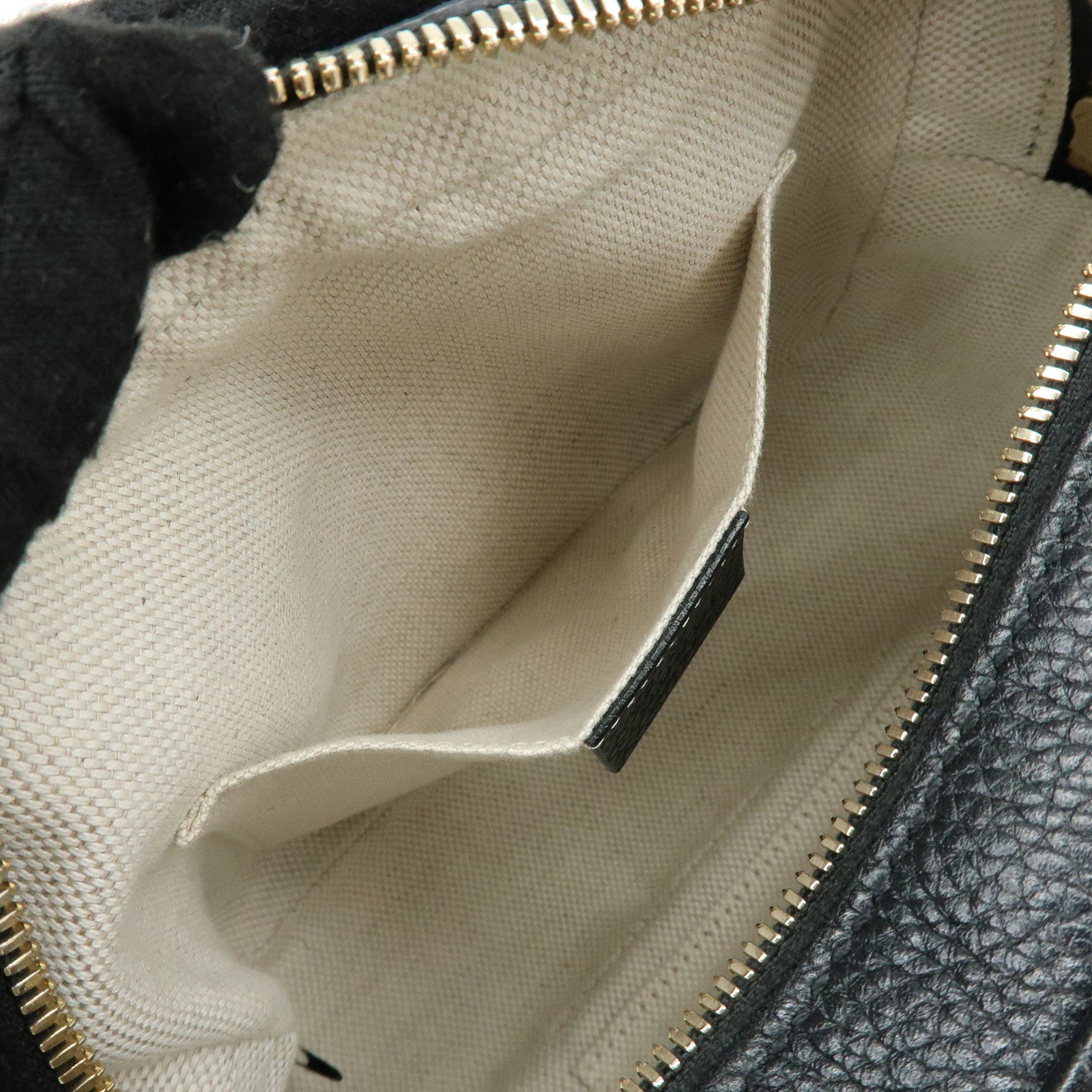 GUCCI SOHO Leather Small Disco Shoulder Crossbody Bag Black 722319