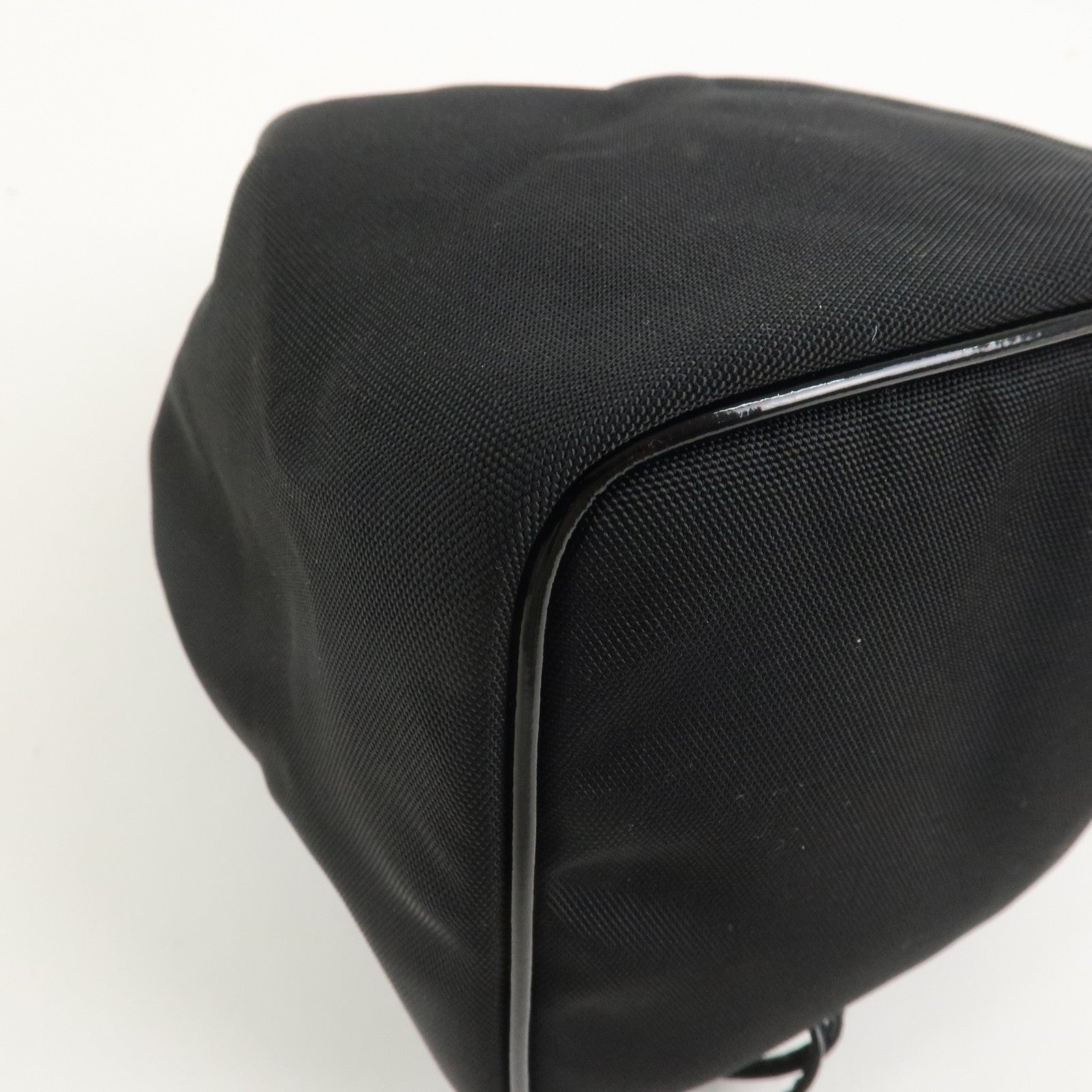 GUCCI Nylon Patent Leather Cosmetic Pouch Hand Bag Black 390・0973