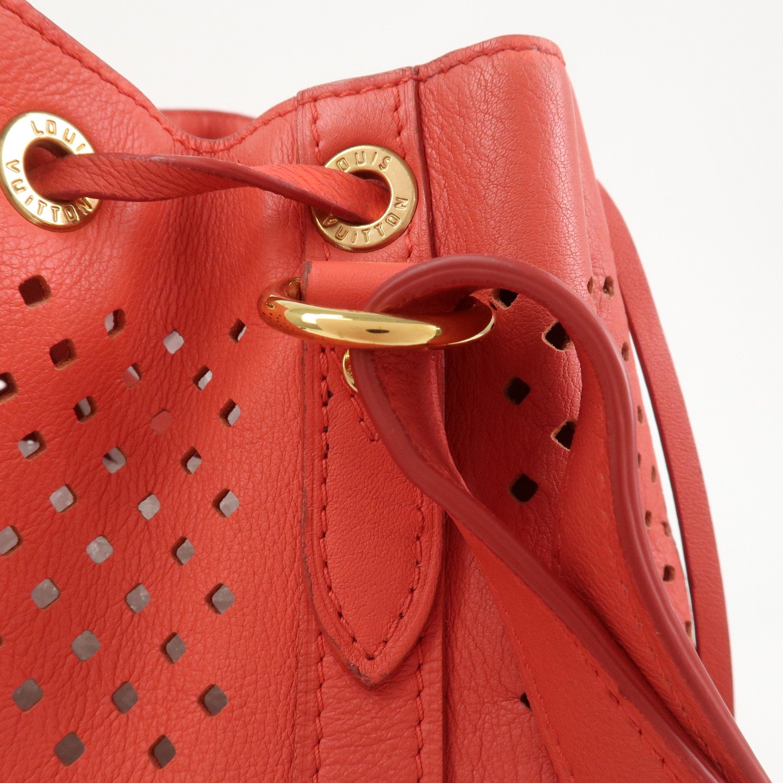 Louis Vuitton Perfo Noe Shoulder Bag 2012 Collection Corail M94074