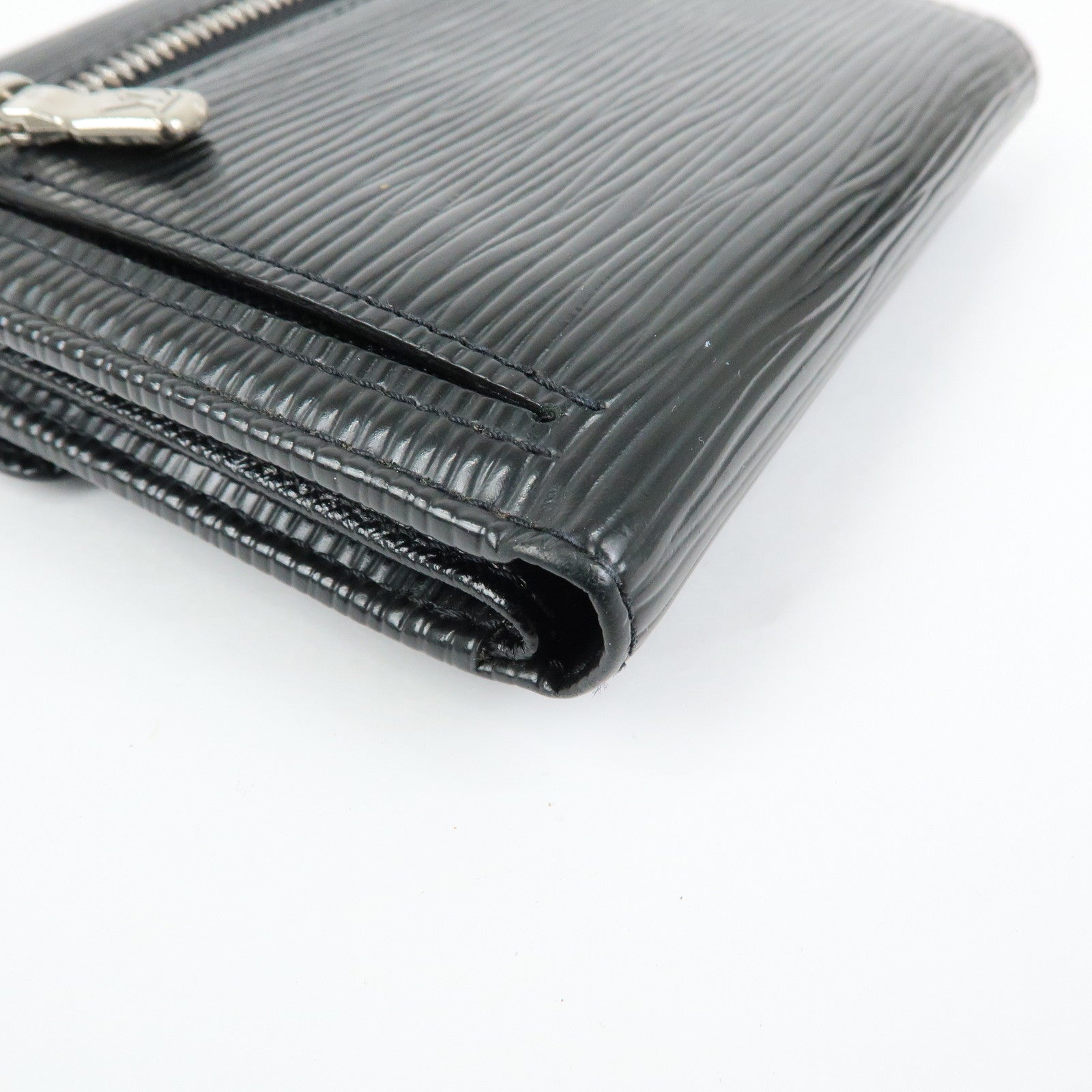 Louis Vuitton Epi Portefeuille Koala Compact Wallet Noir M58012