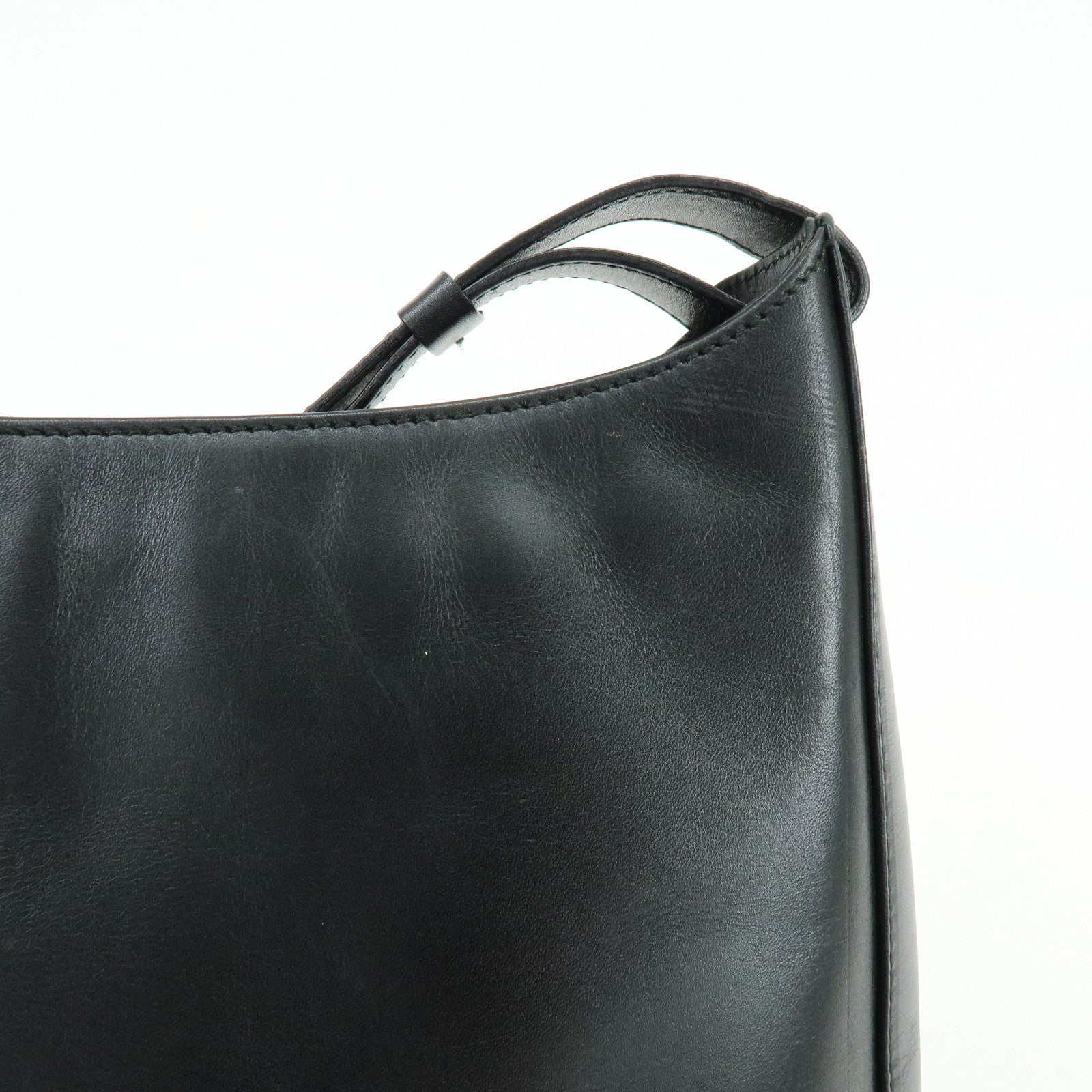 Ferragamo Gancini Leather Shoulder Bag Hand Bag Black