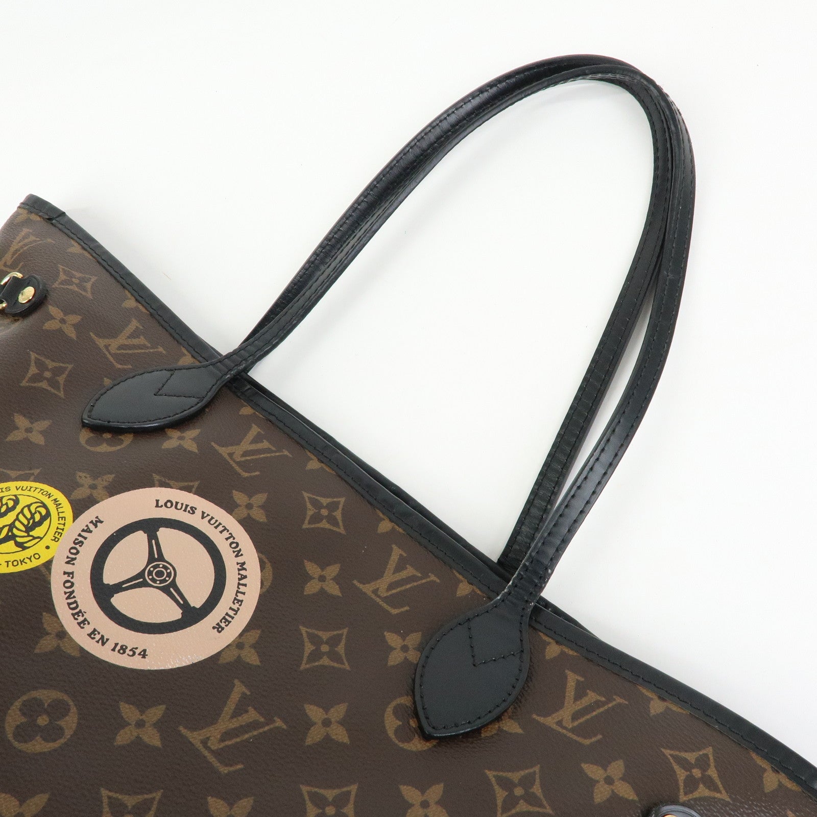 Louis Vuitton Monogram LV World Tour Neverfull MM Tote Bag M42844