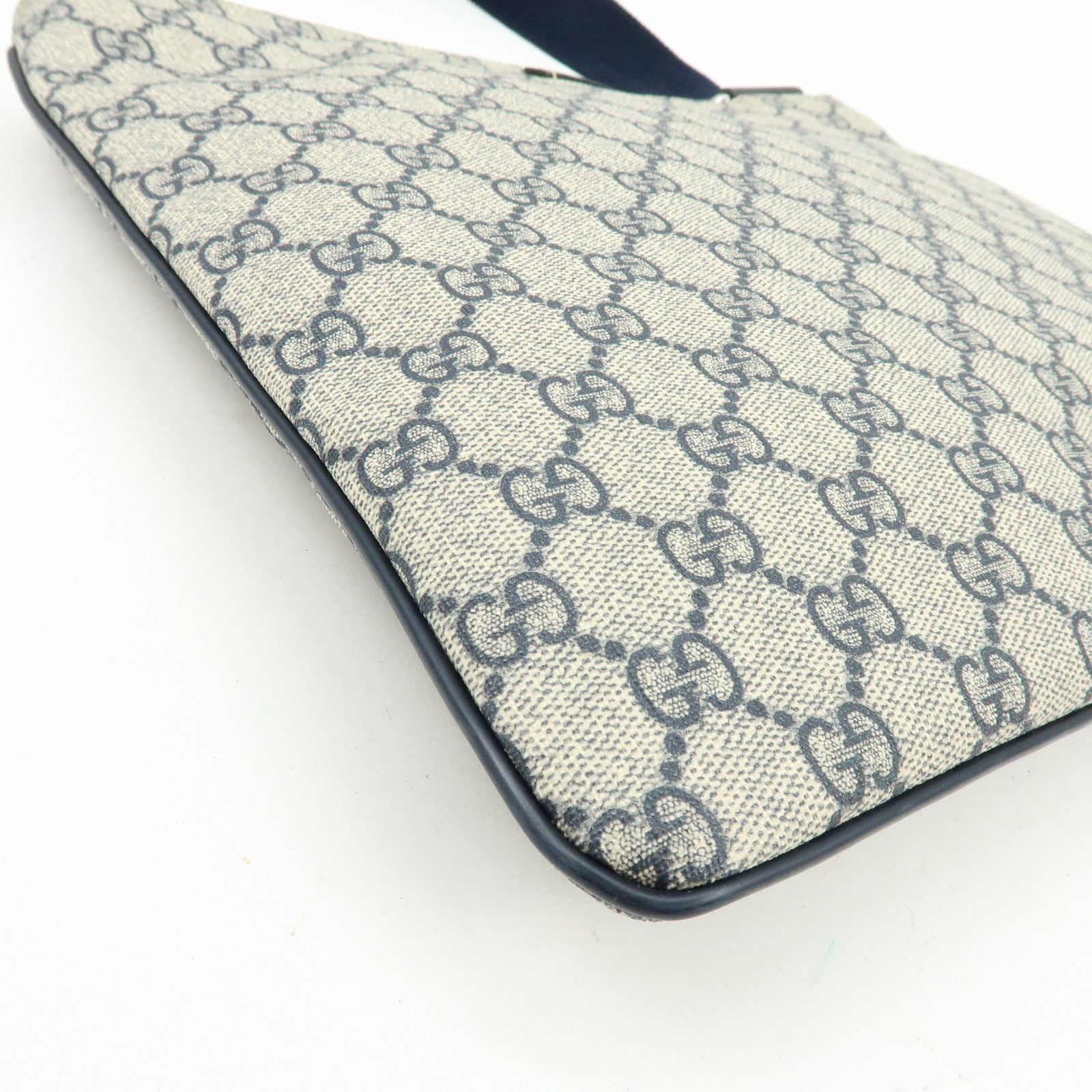 GUCCI GG Supreme Shoulder Bag Crossbody Bag Gray Navy Beige 201446