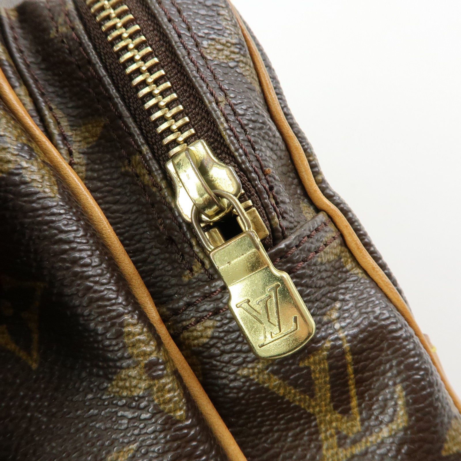Louis Vuitton Monogram Amazone Shoulder Bag Crossbody Bag M45236