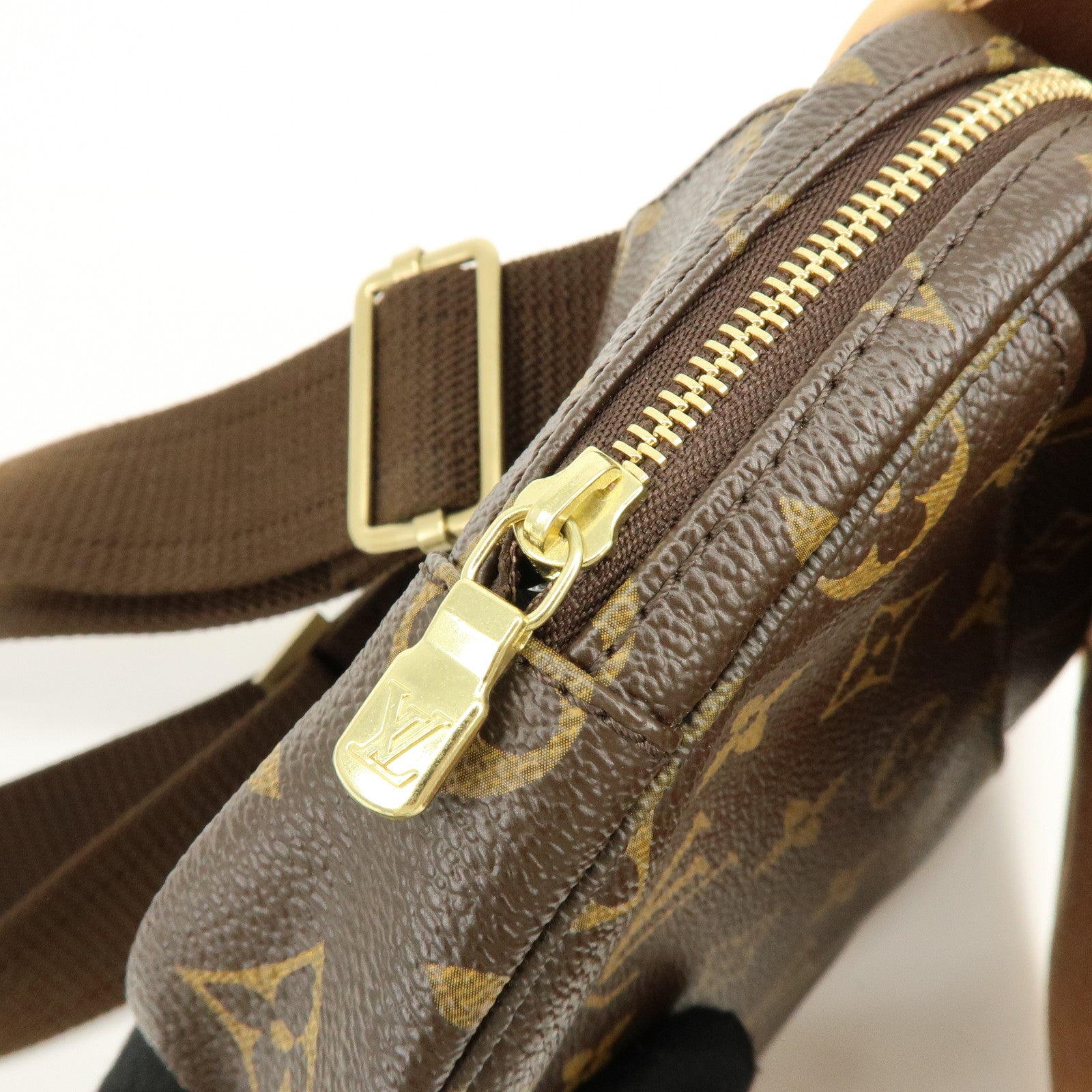 Louis Vuitton Monogram Bambag  Bosphore Waist Bag Body Bag M40108