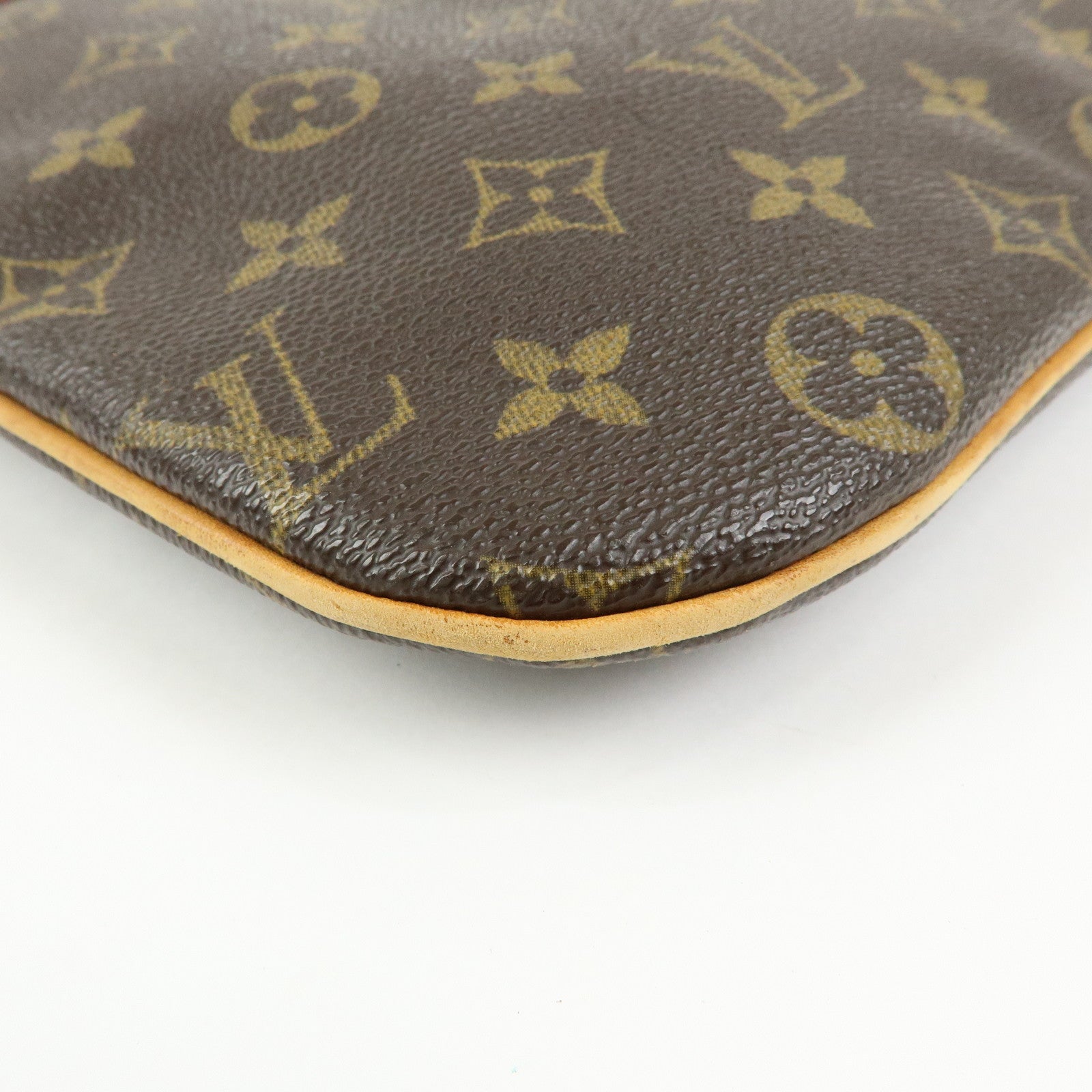 Louis Vuitton Monogram Pochette Bosphore Shoulder Bag Brown M40044