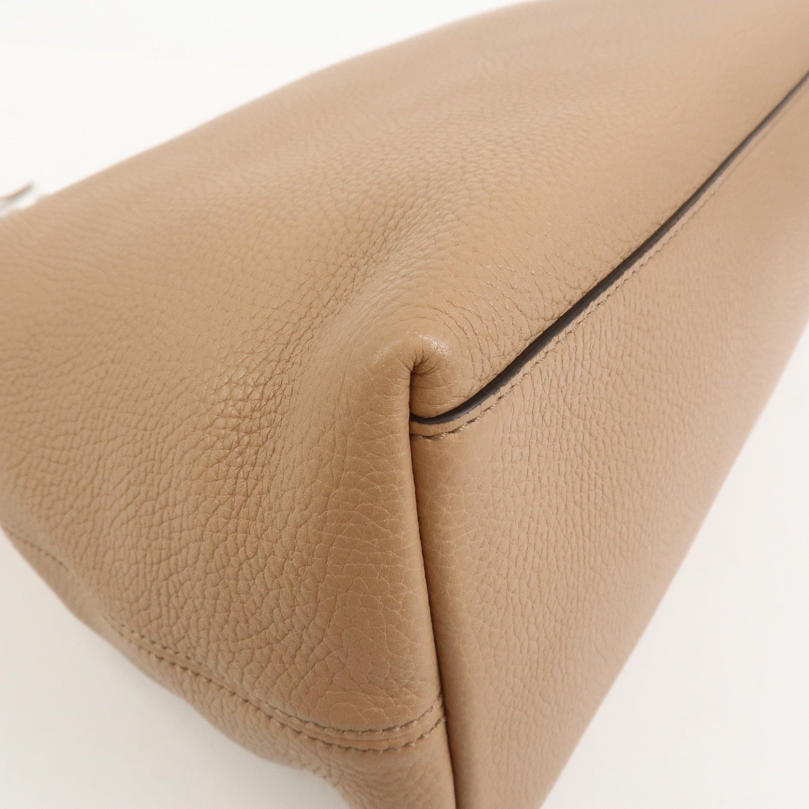 GUCCI SOHO Interlocking G Leather Chain Shoulder Bag Beige 536196