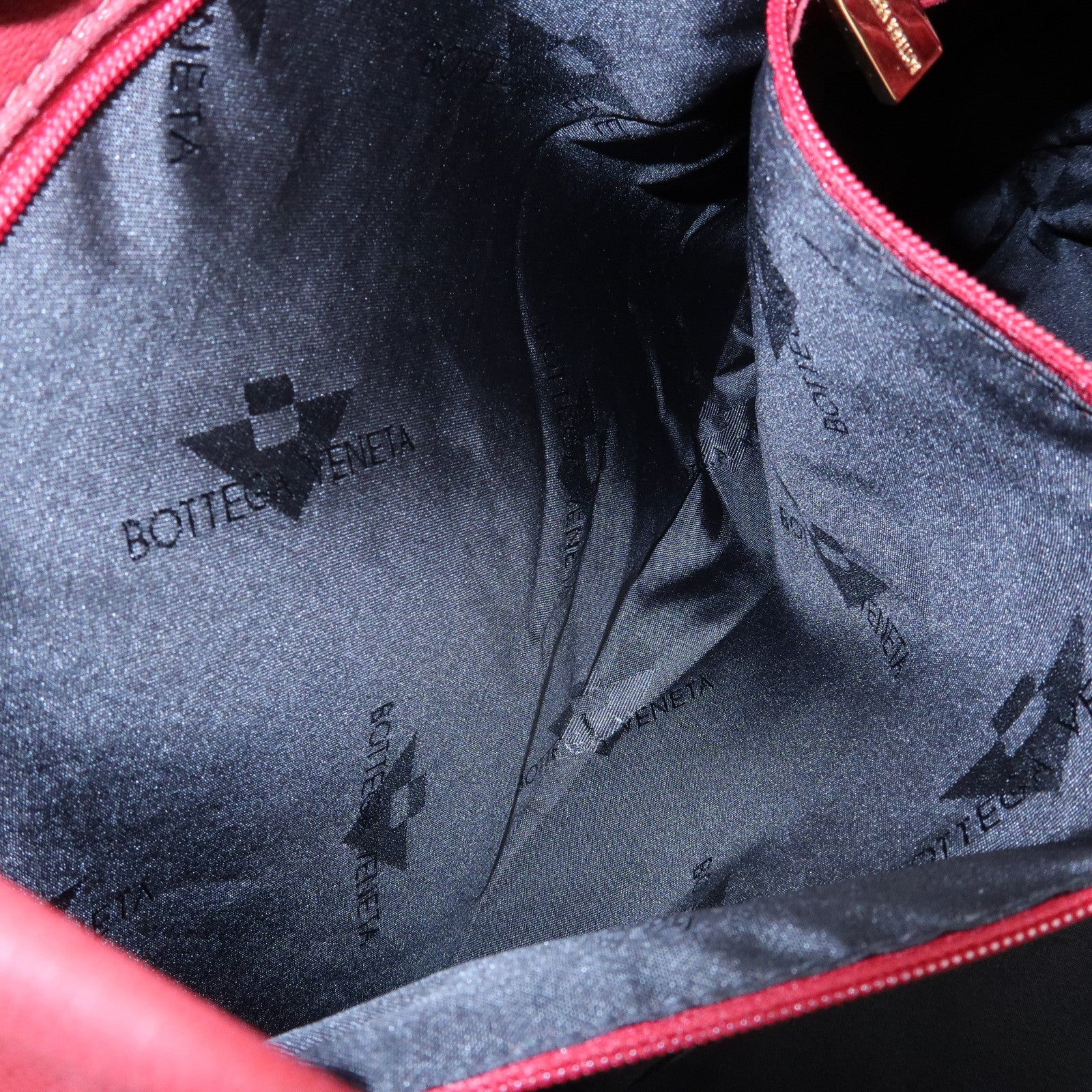 BOTTEGA VENETA Intrecciato Leather Shoulder Bag Red 132369