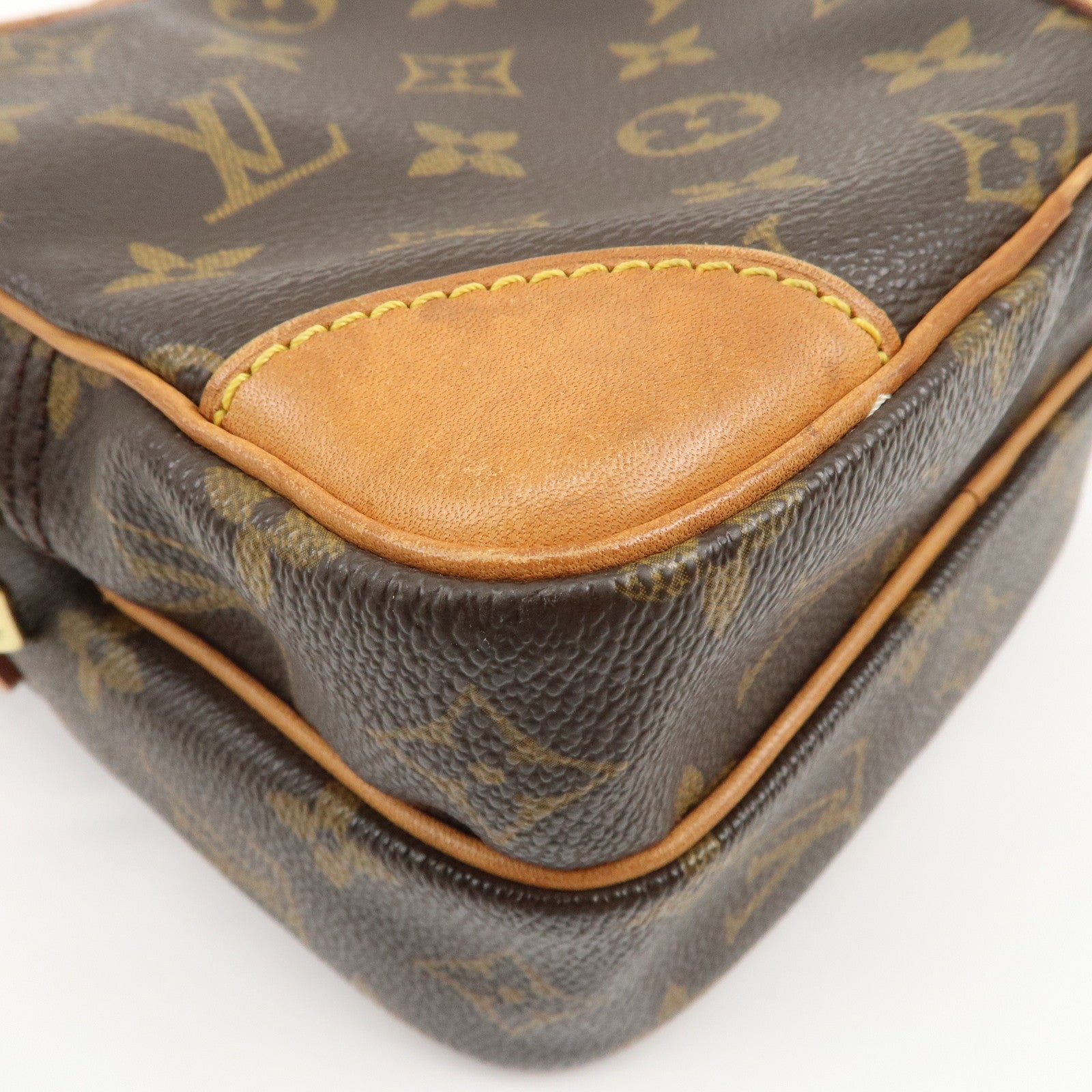 Louis Vuitton Monogram Amazone Shoulder Bag Crossbody Bag M45236
