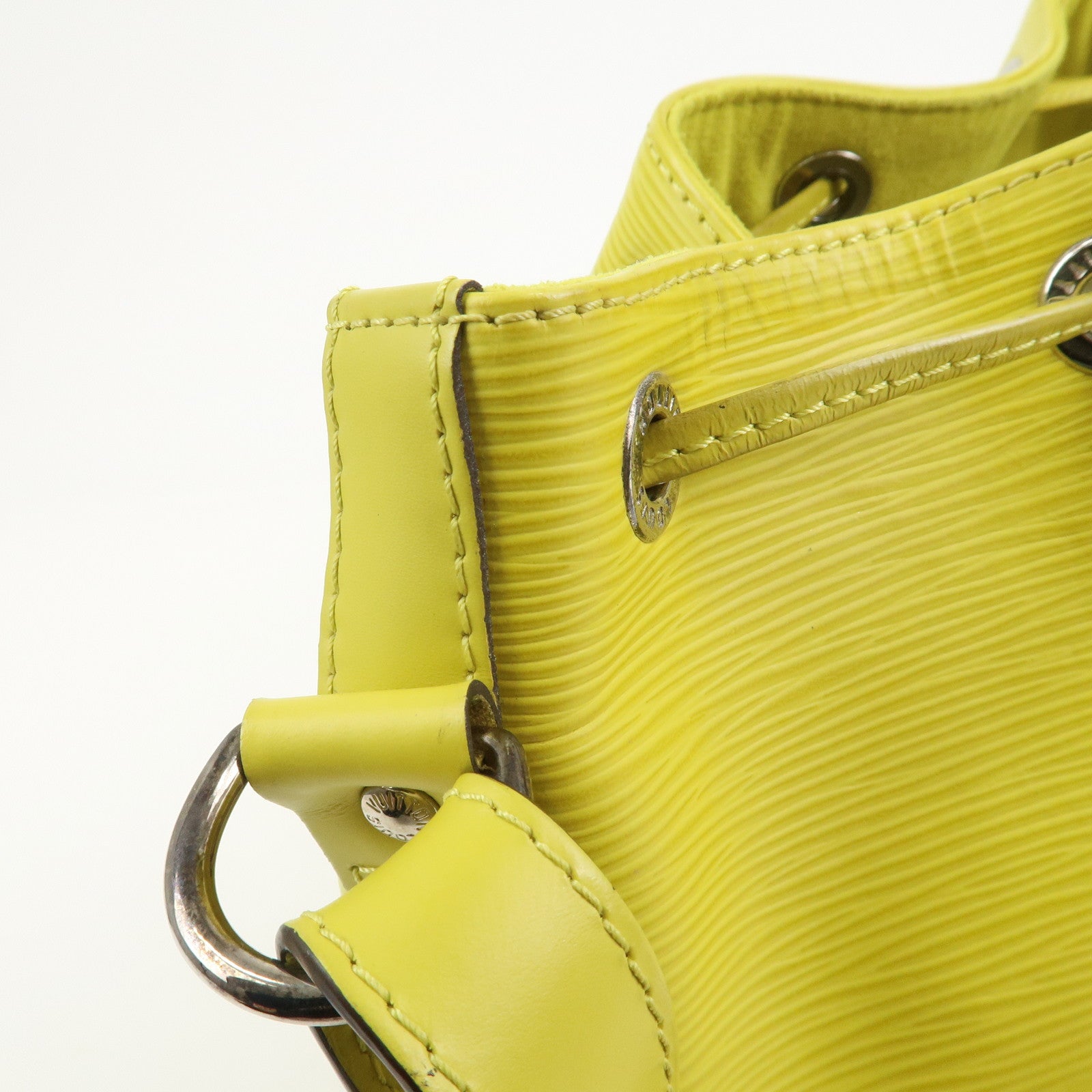 Louis Vuitton Epi Petit Noe Shoulder Bag Pistache M44107