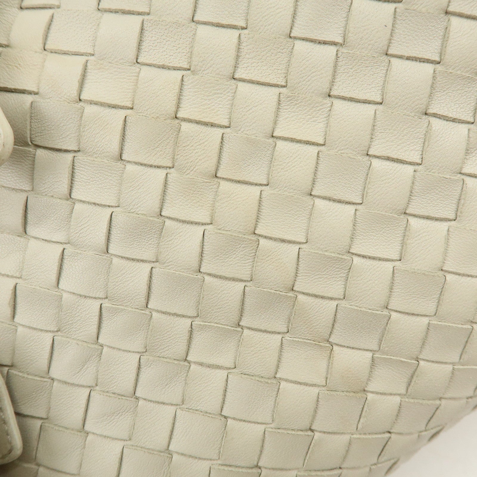 BOTTEGA VENETA Montaigne Intrecciato Leather Boston Bag 173398