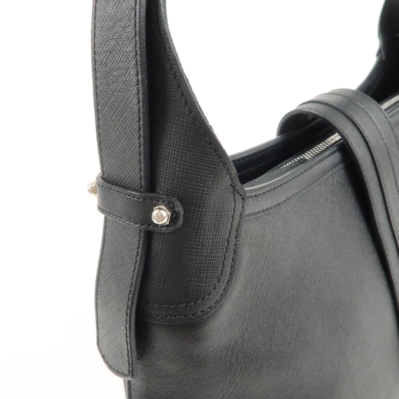 Ferragamo Gancini Leather Shoulder Bag Black Used