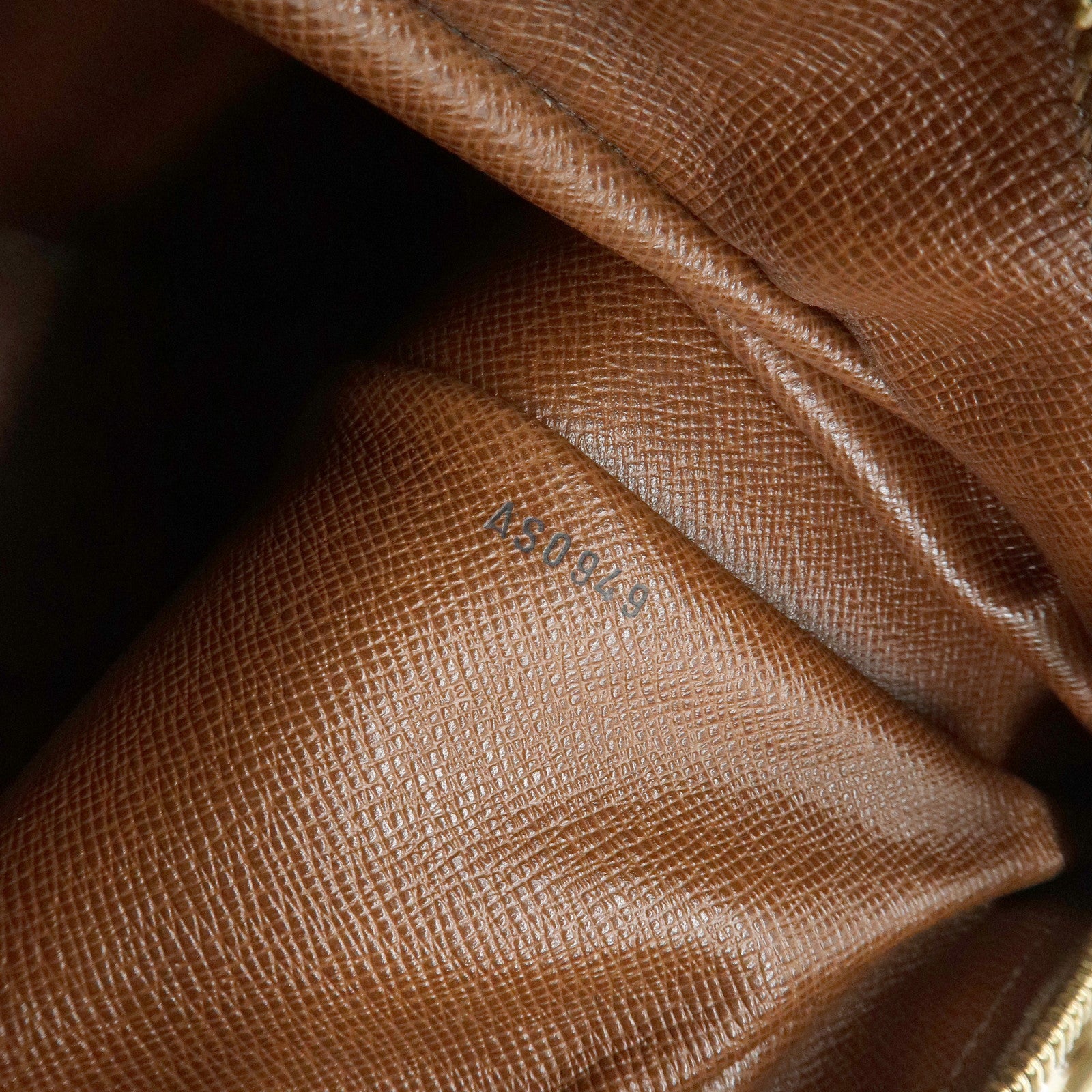 Louis Vuitton Monogram Boulogne 30 Shoulder Bag M51265